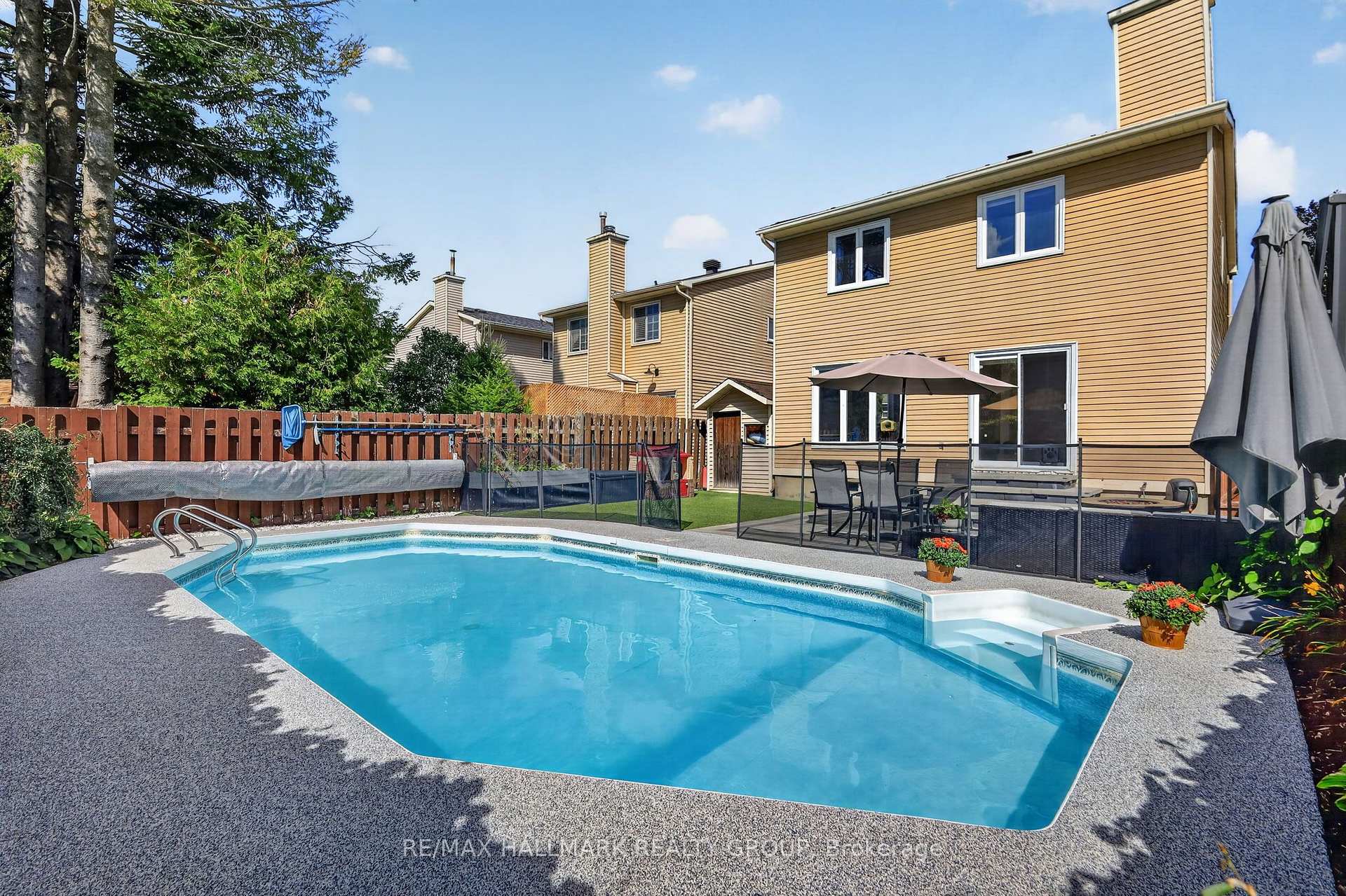 Photo 34 of 6109 Forestglen Crescent, Ottawa, Chapel Hill — HOMEH