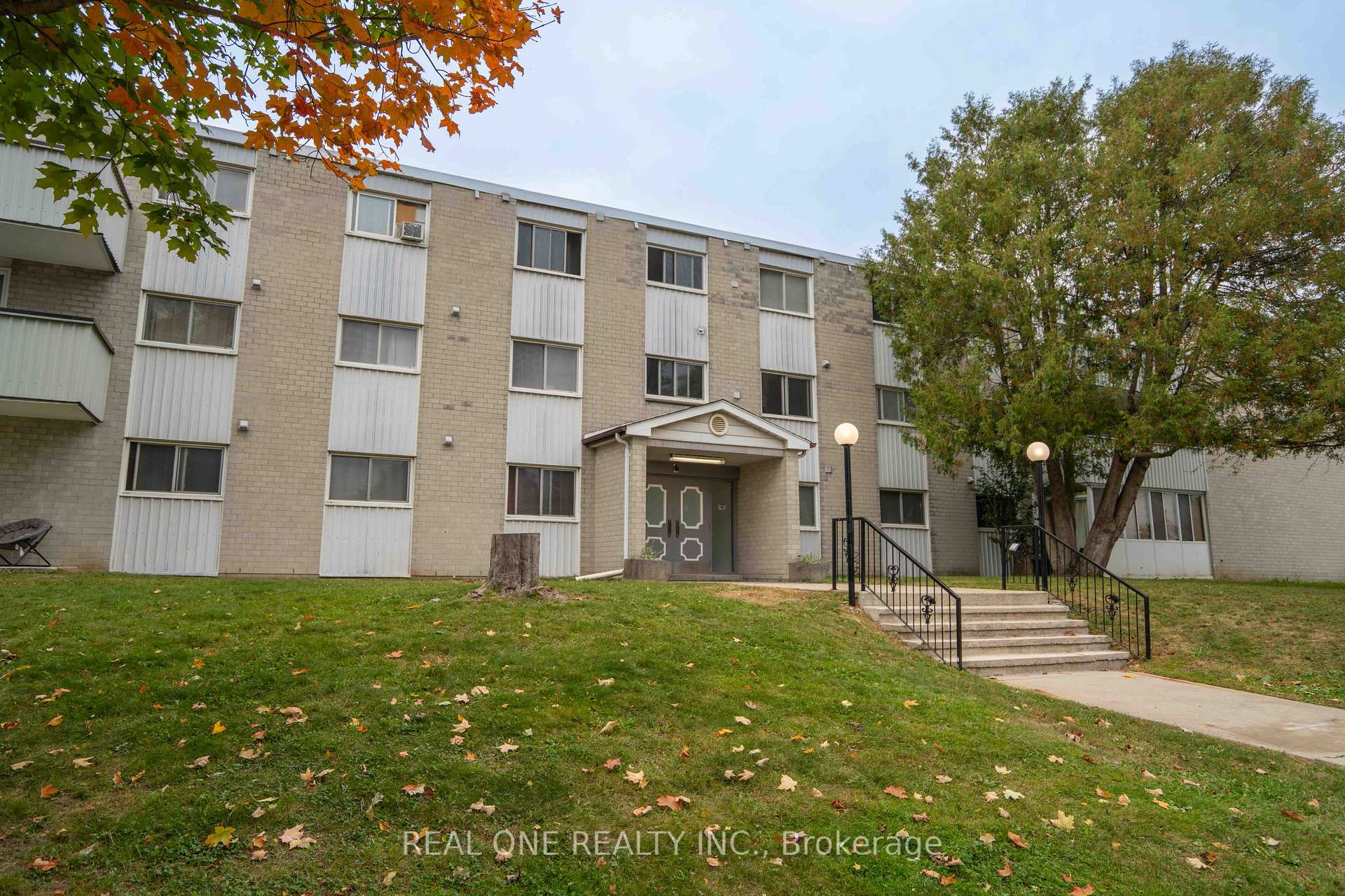 Photo 2 of Unit 204, 6 walton Avenue, Kitchener, Vanier - Kitchener — HOMEH