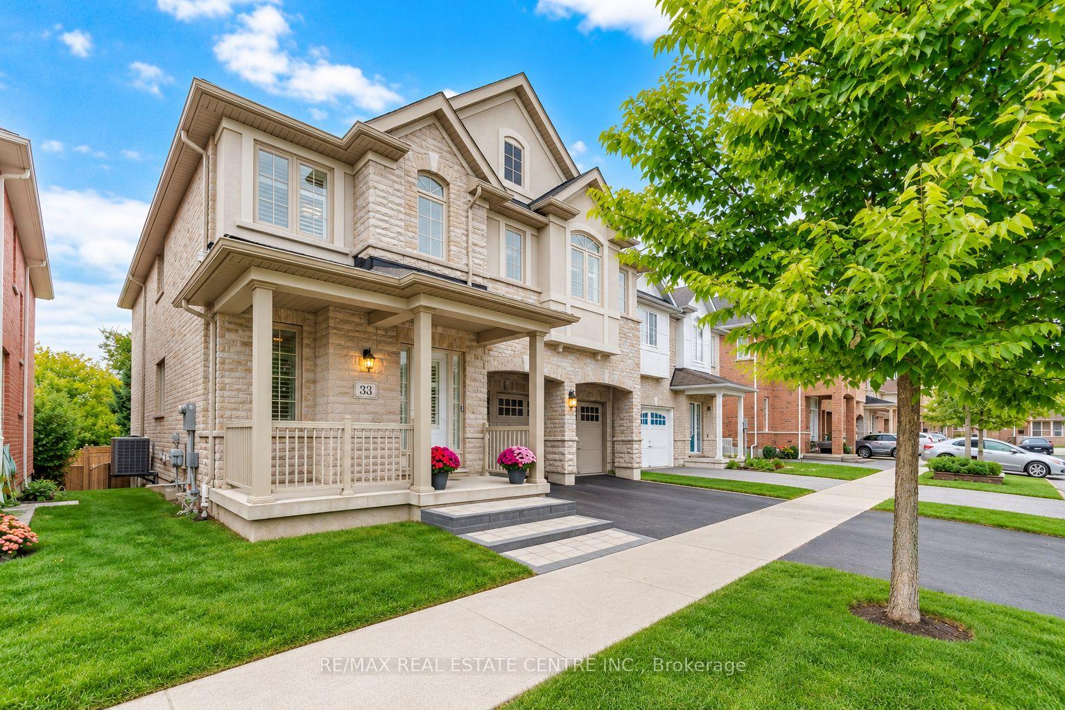 Photo 4 of 33 Mosely Crescent, Ajax, Central East — HOMEH
