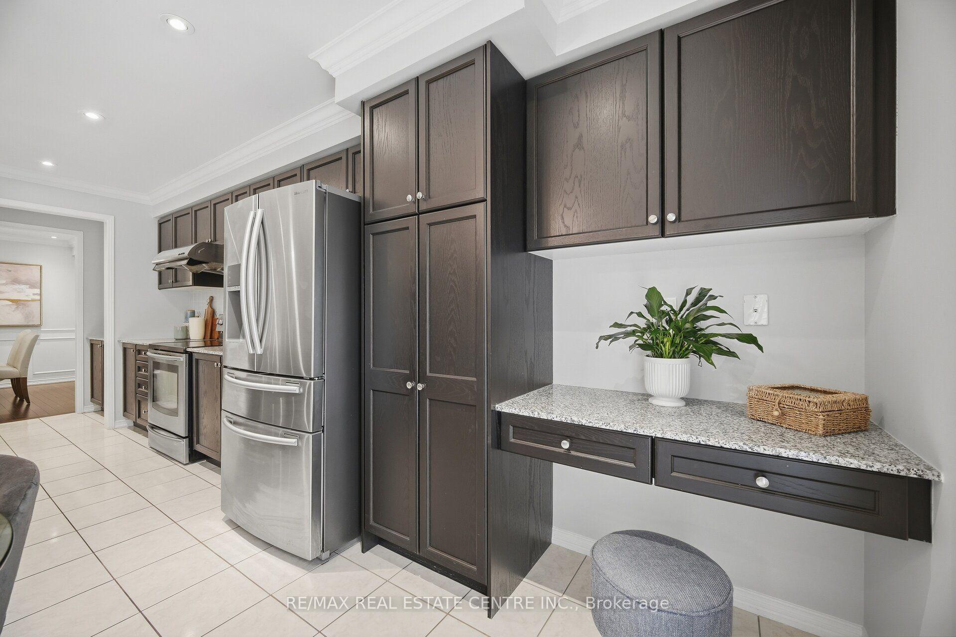 Photo 19 of 33 Mosely Crescent, Ajax, Central East — HOMEH