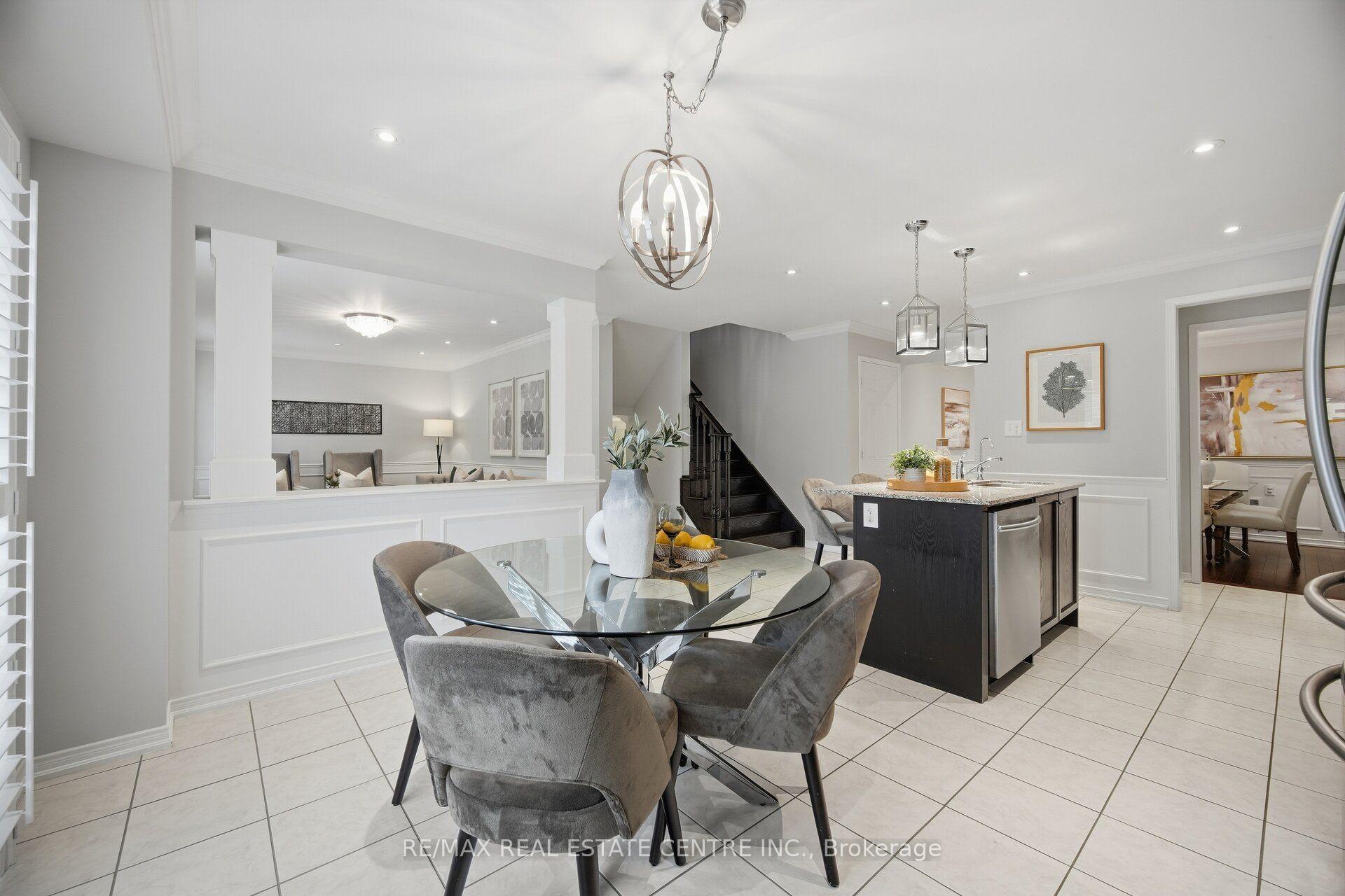 Photo 20 of 33 Mosely Crescent, Ajax, Central East — HOMEH