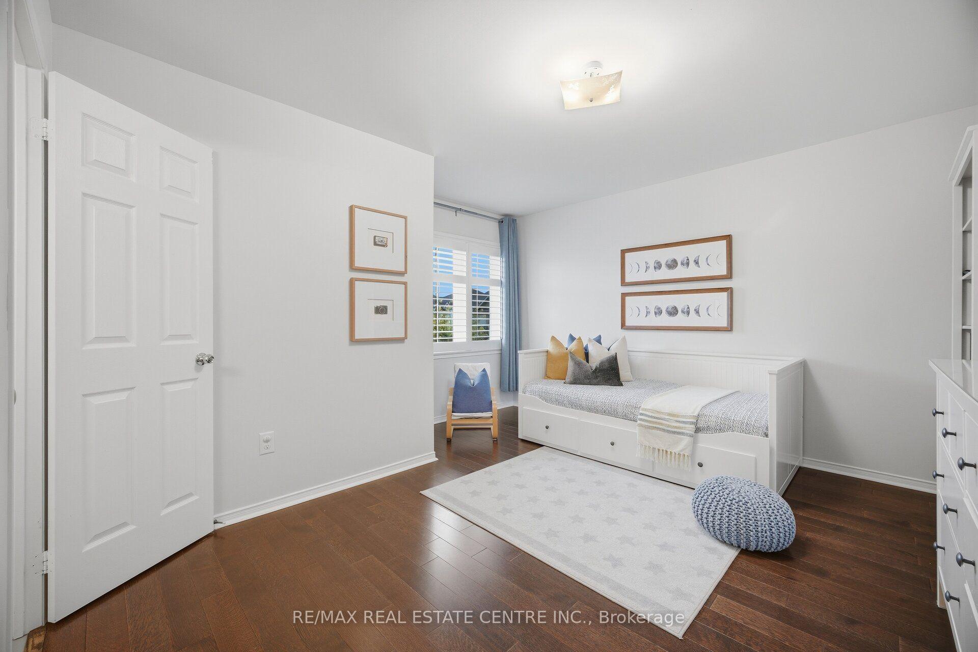 Photo 33 of 33 Mosely Crescent, Ajax, Central East — HOMEH