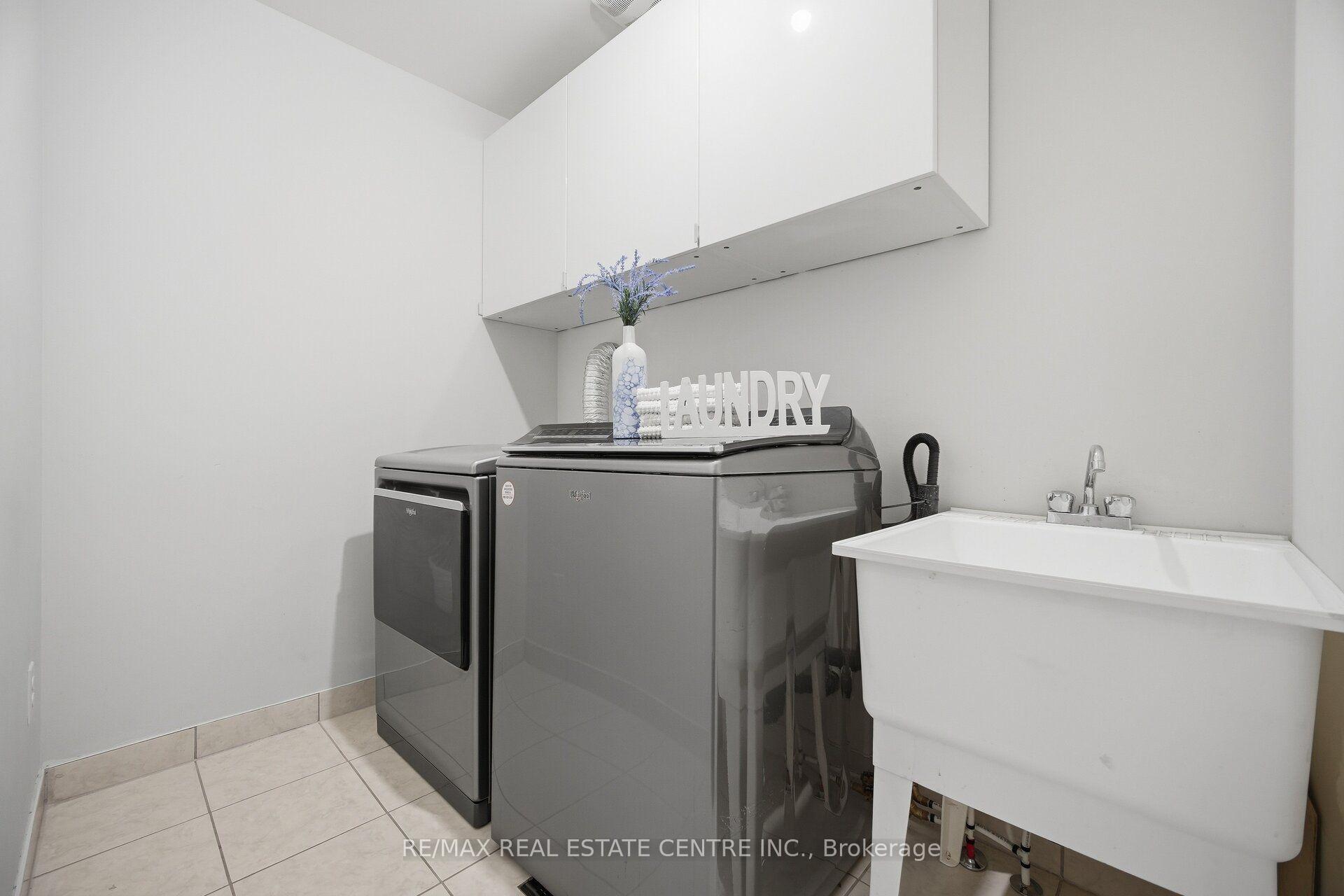 Photo 39 of 33 Mosely Crescent, Ajax, Central East — HOMEH