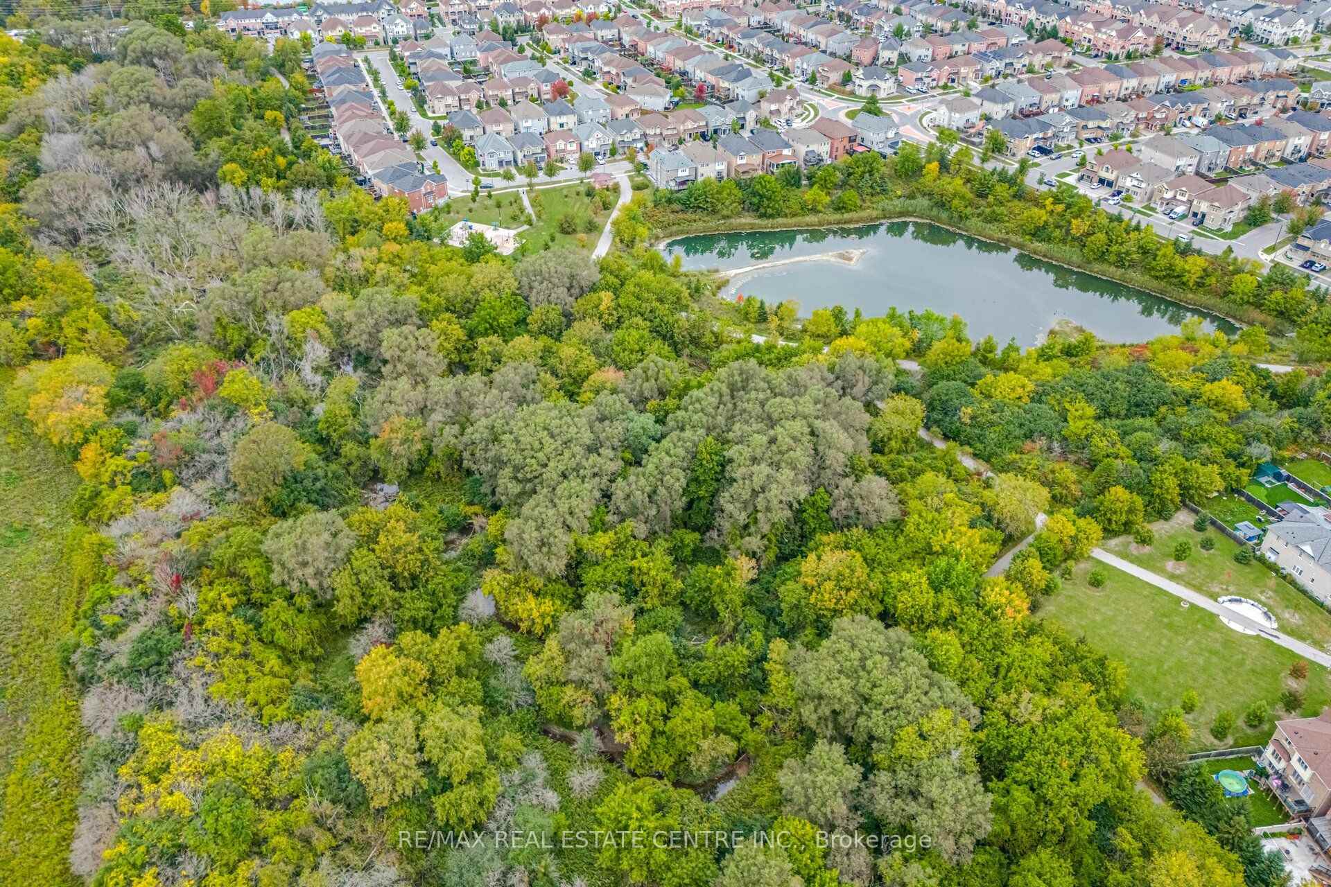 Photo 49 of 33 Mosely Crescent, Ajax, Central East — HOMEH