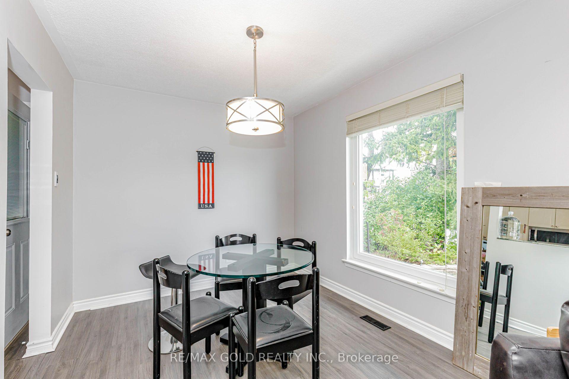 Photo 7 of 44 Deloraine Drive, Brampton, Southgate — HOMEH