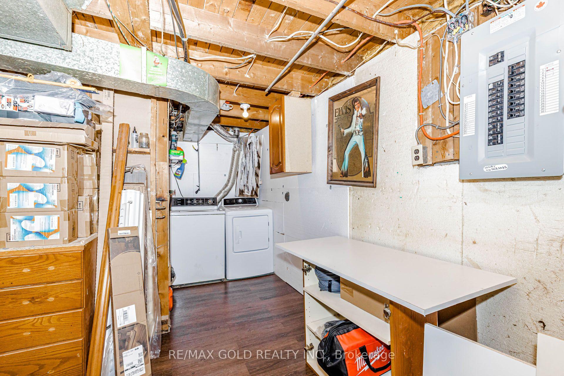 Photo 20 of 44 Deloraine Drive, Brampton, Southgate — HOMEH