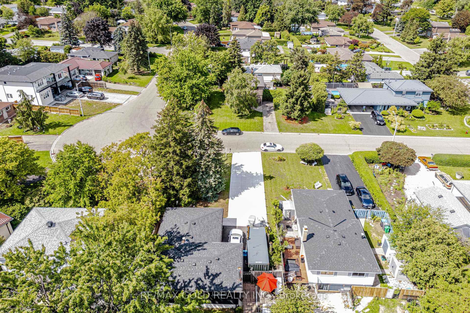 Photo 26 of 44 Deloraine Drive, Brampton, Southgate — HOMEH