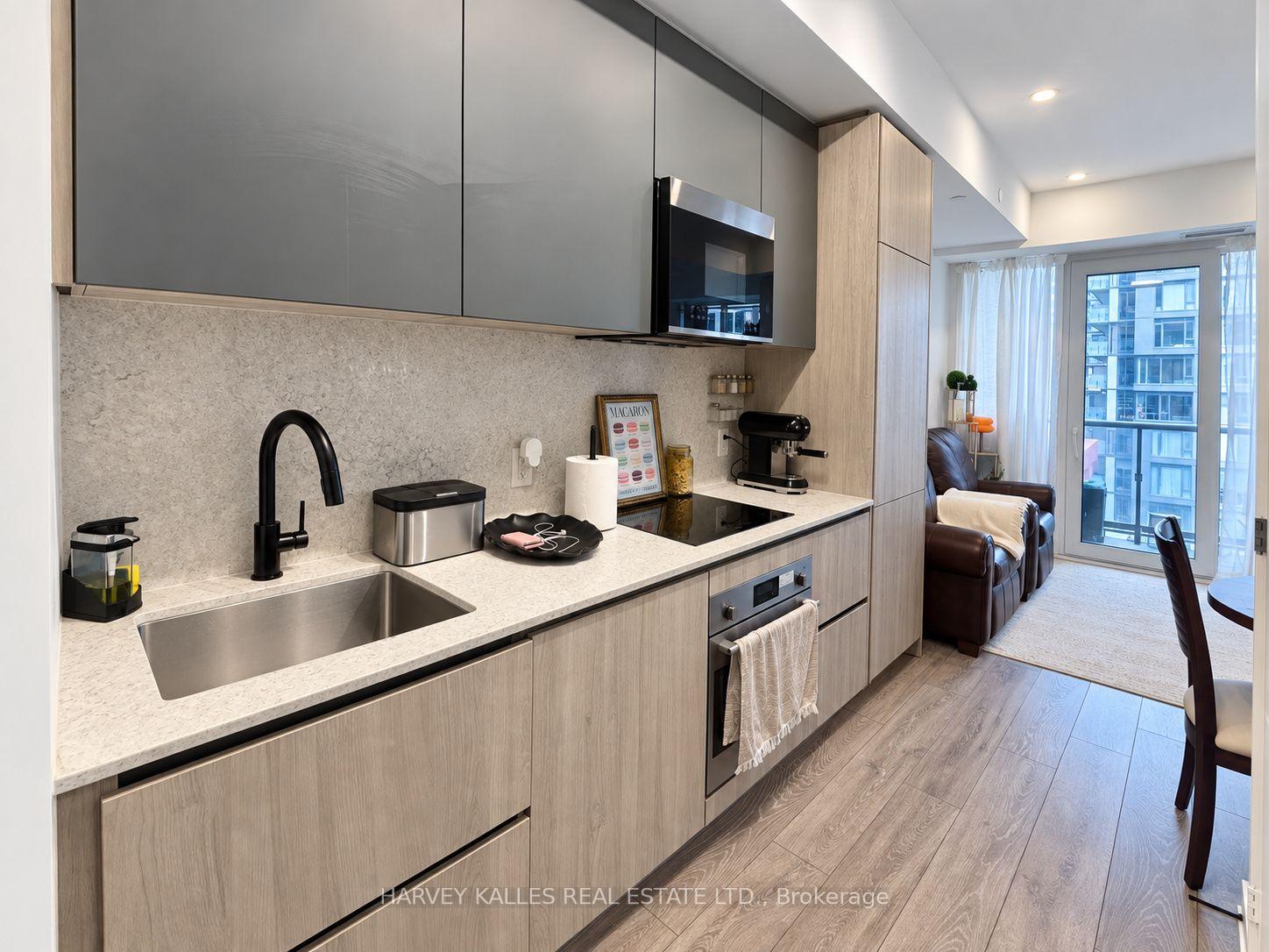 Photo 3 of Unit 915, 108 Peter Street, Toronto, Waterfront Communities — HOMEH