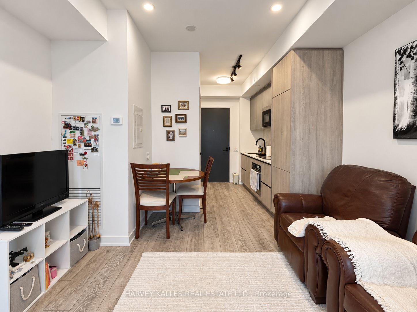 Photo 5 of Unit 915, 108 Peter Street, Toronto, Waterfront Communities — HOMEH