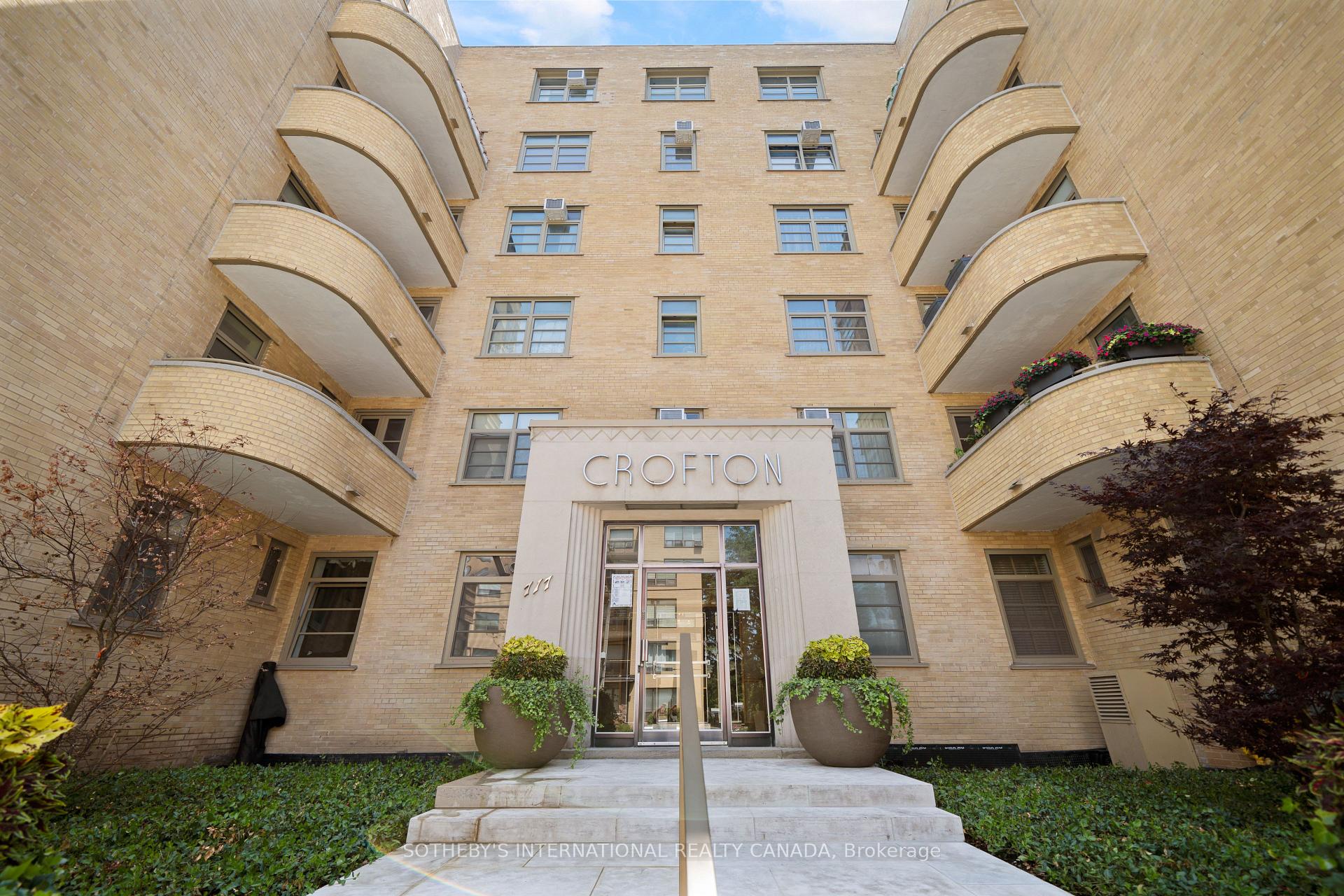 Photo of Unit 510, 717 Eglinton Avenue W