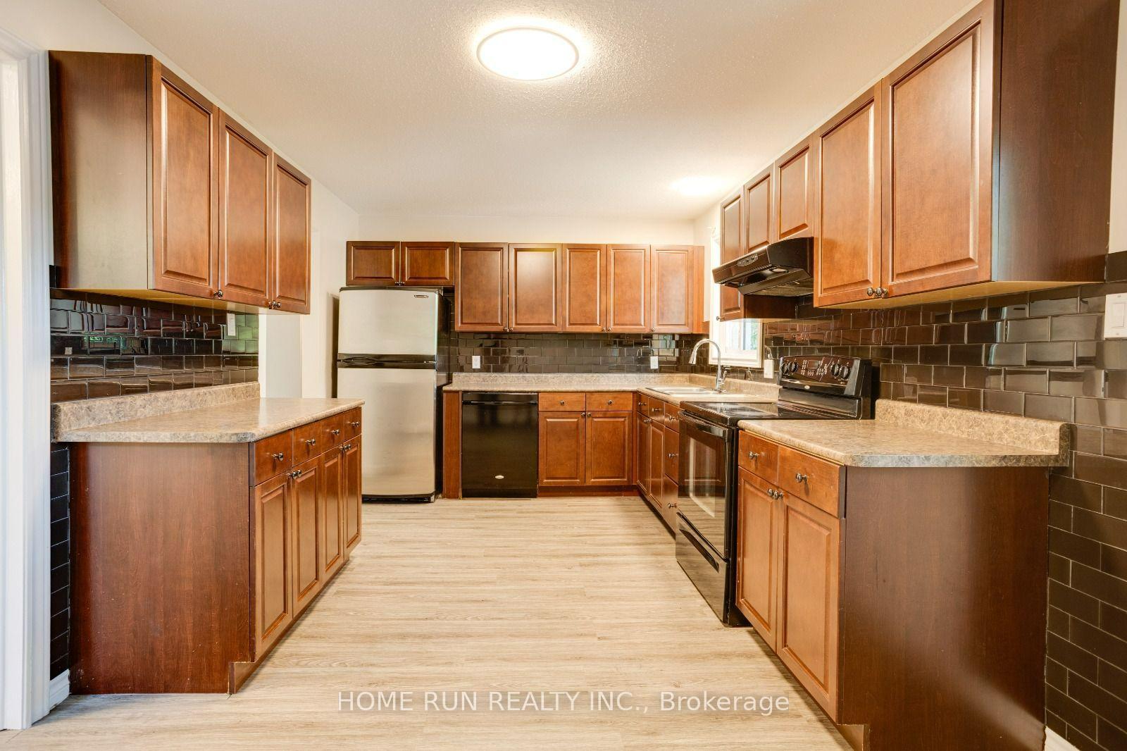 Photo 19 of 2 Caribou Avenue, Ottawa, Stittsville (South) — HOMEH