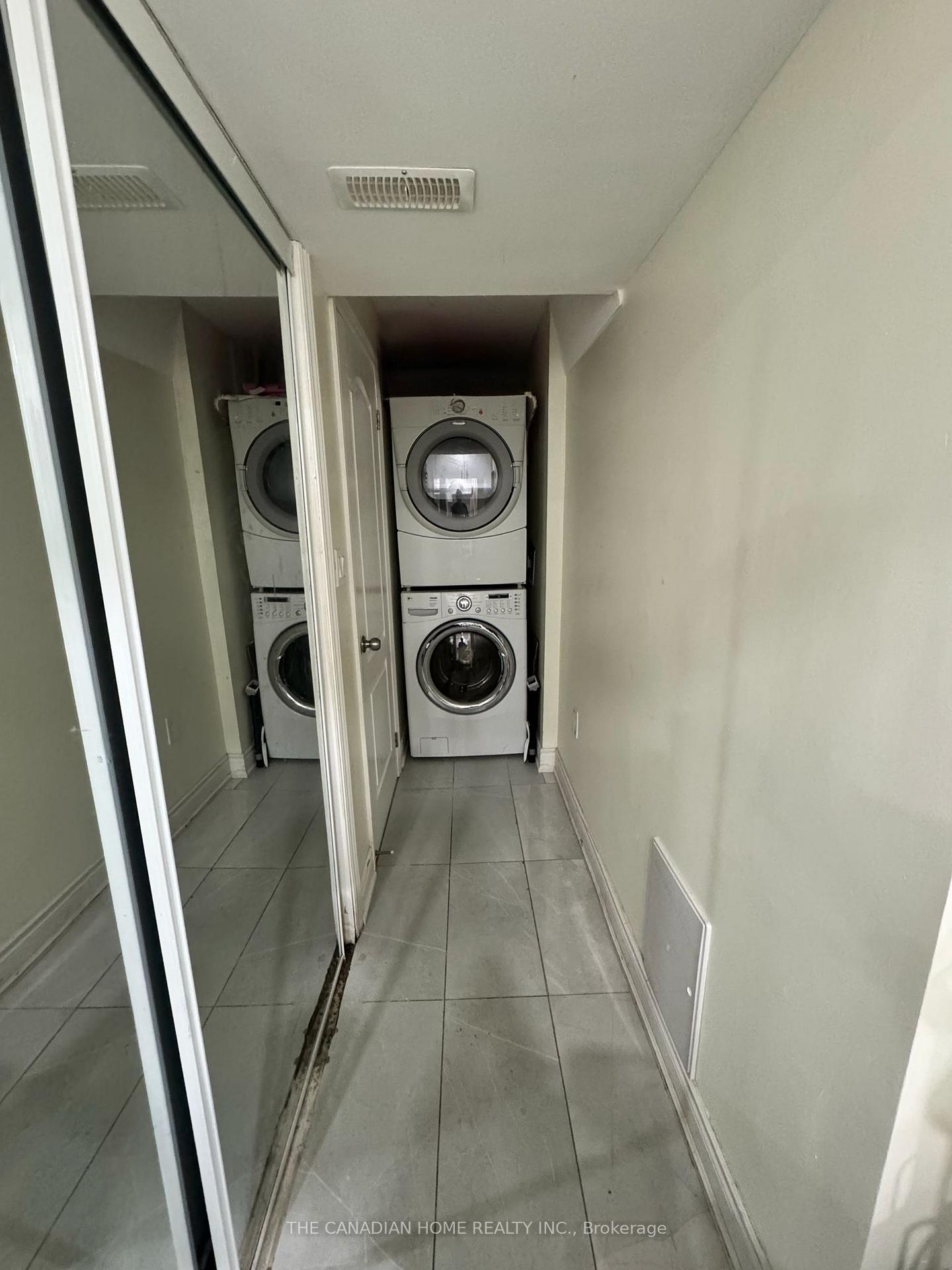 Photo 11 of 120 Viceroy Crescent, Brampton, Northwest Sandalwood Parkway — HOMEH