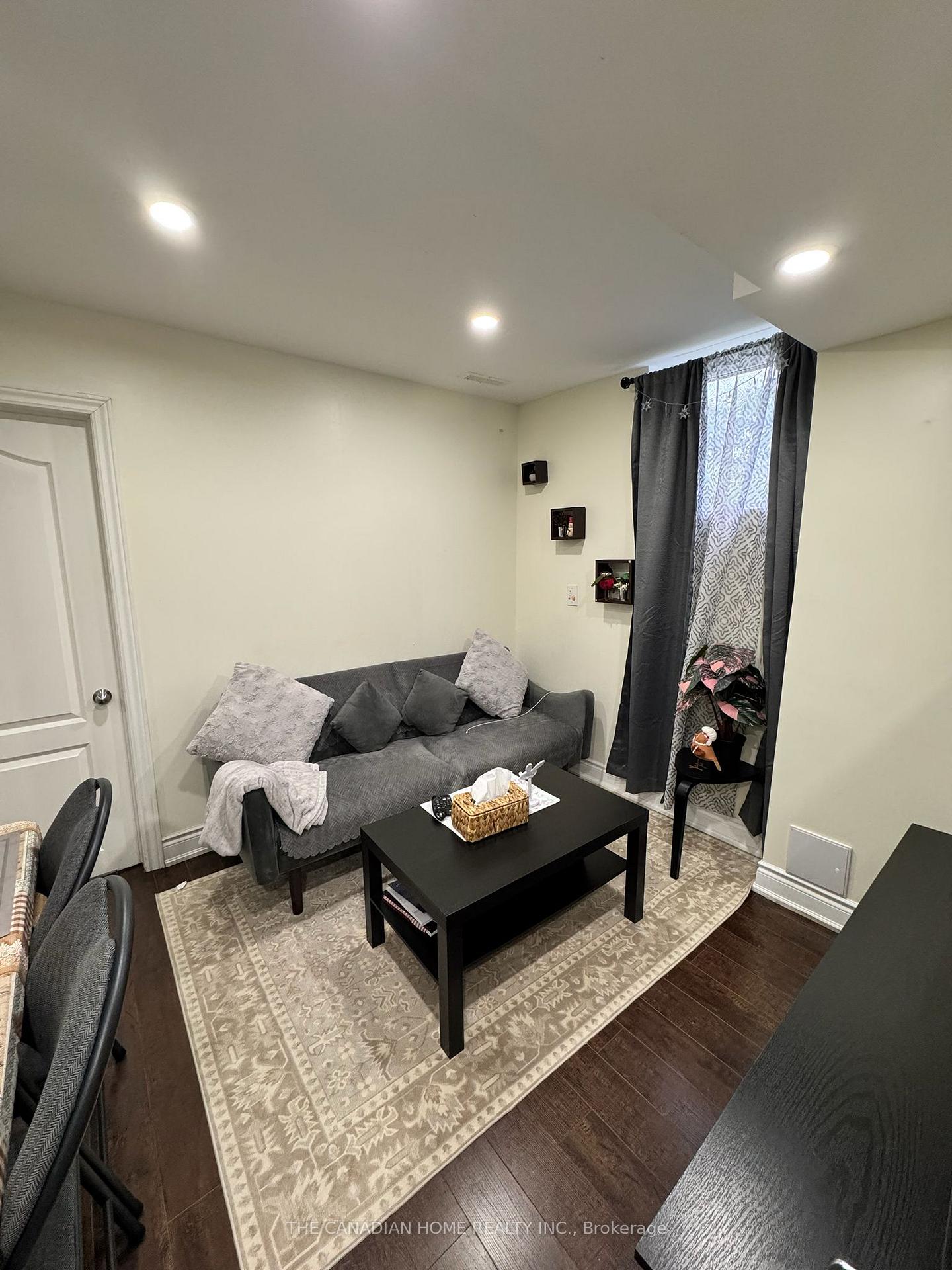 Photo 13 of 120 Viceroy Crescent, Brampton, Northwest Sandalwood Parkway — HOMEH