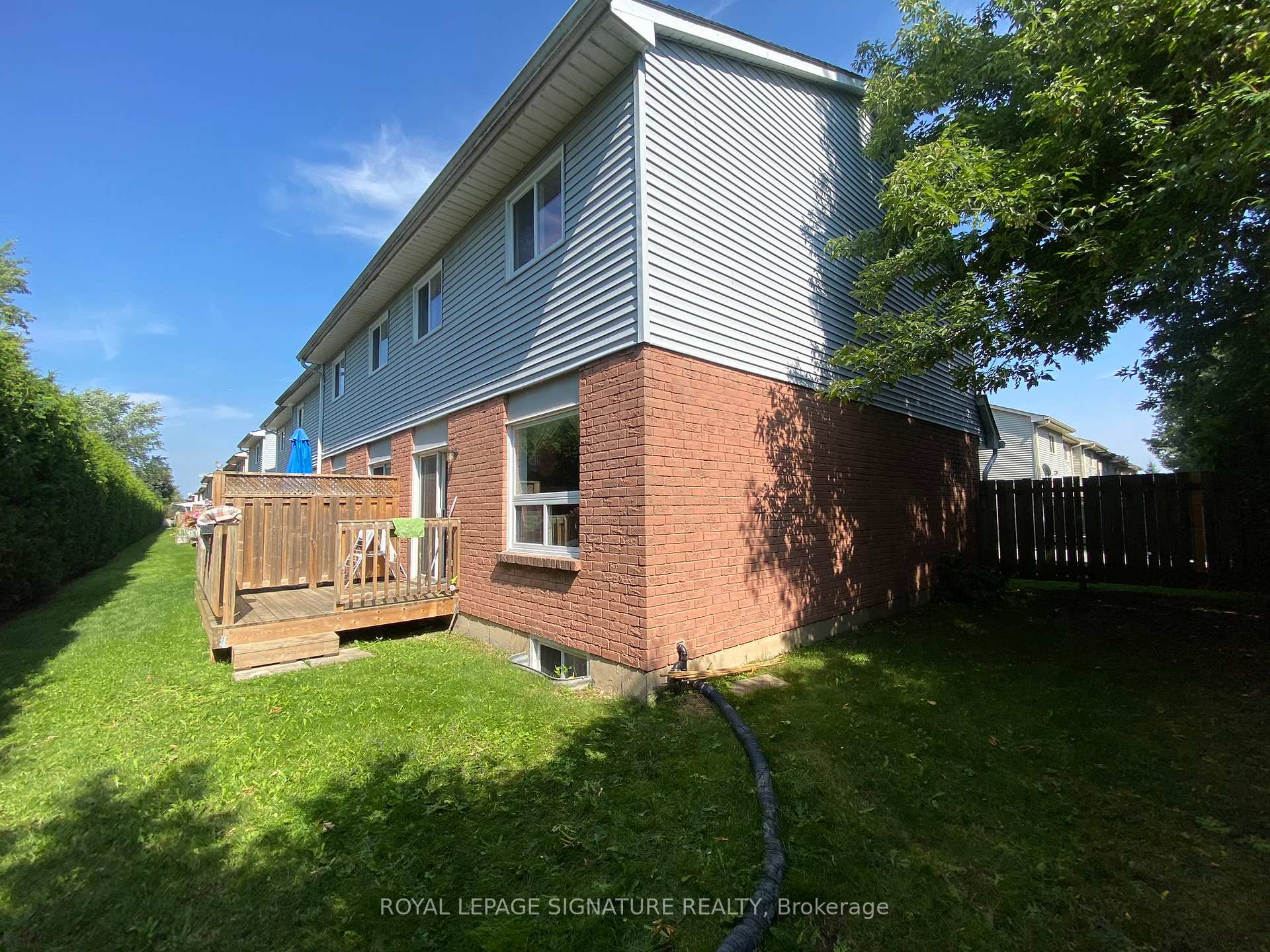 Photo 2 of Unit 32, 31 Parkview Drive, Orangeville — HOMEH