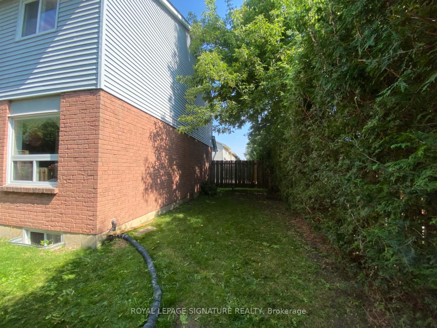 Photo 3 of Unit 32, 31 Parkview Drive, Orangeville — HOMEH