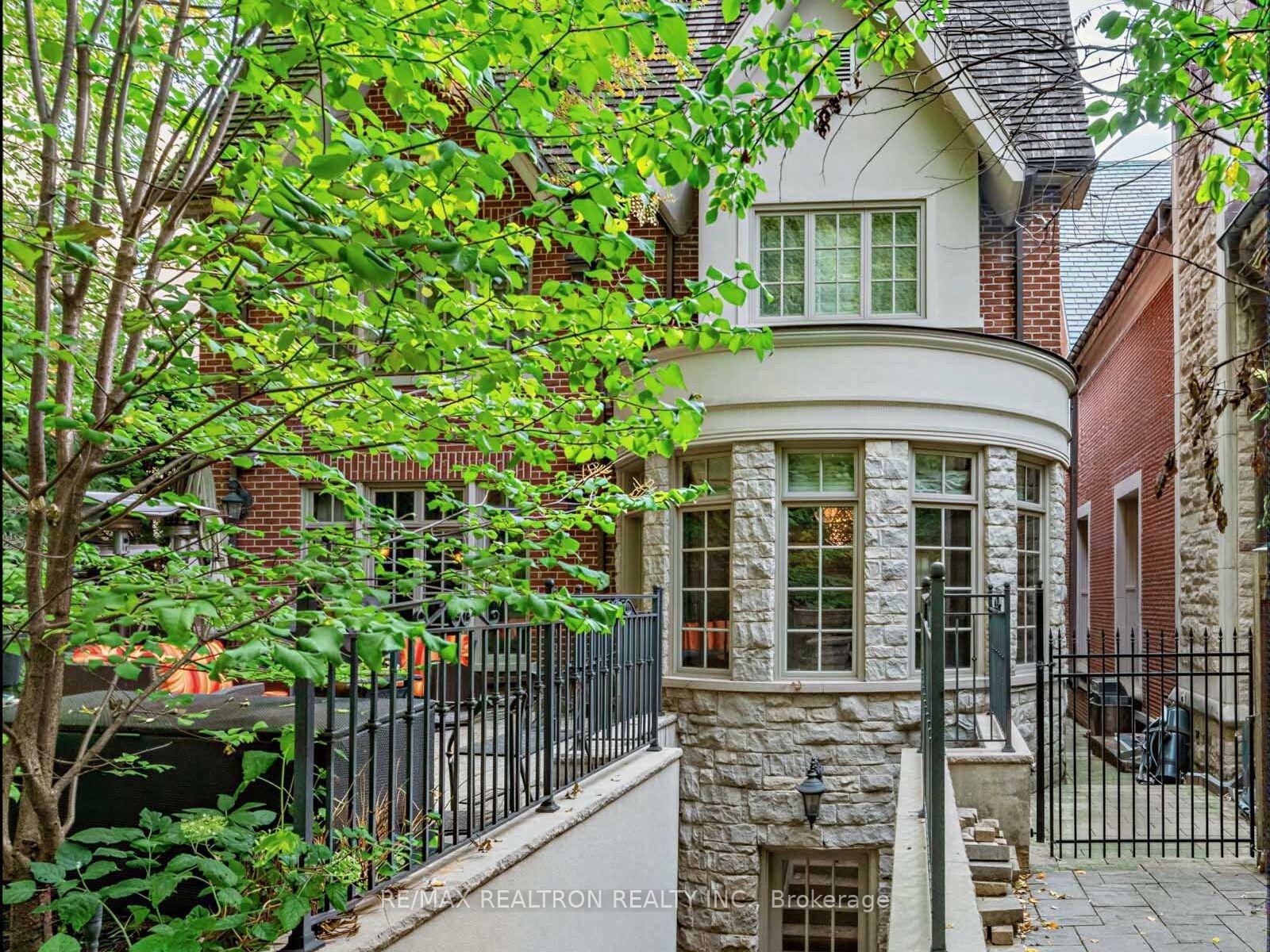 Photo 7 of 516 Vesta Drive, Toronto, Forest Hill South — HOMEH