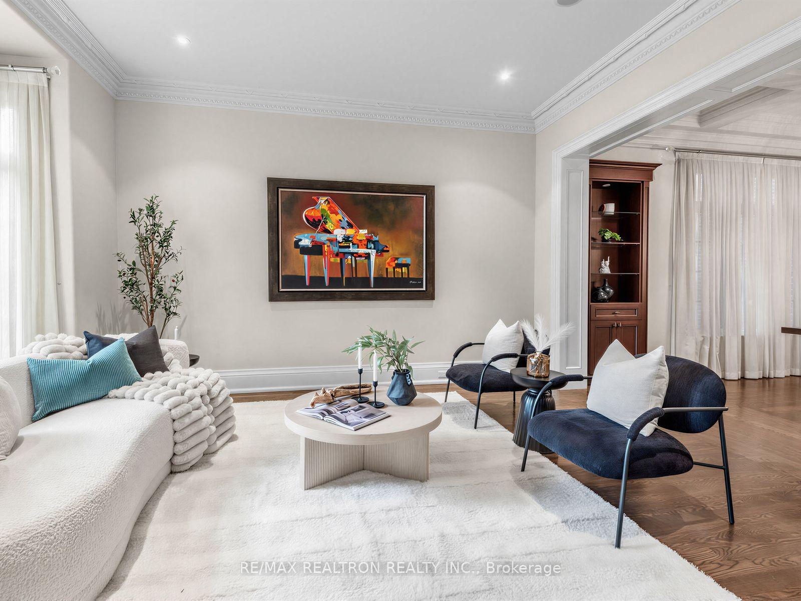 Photo 8 of 516 Vesta Drive, Toronto, Forest Hill South — HOMEH