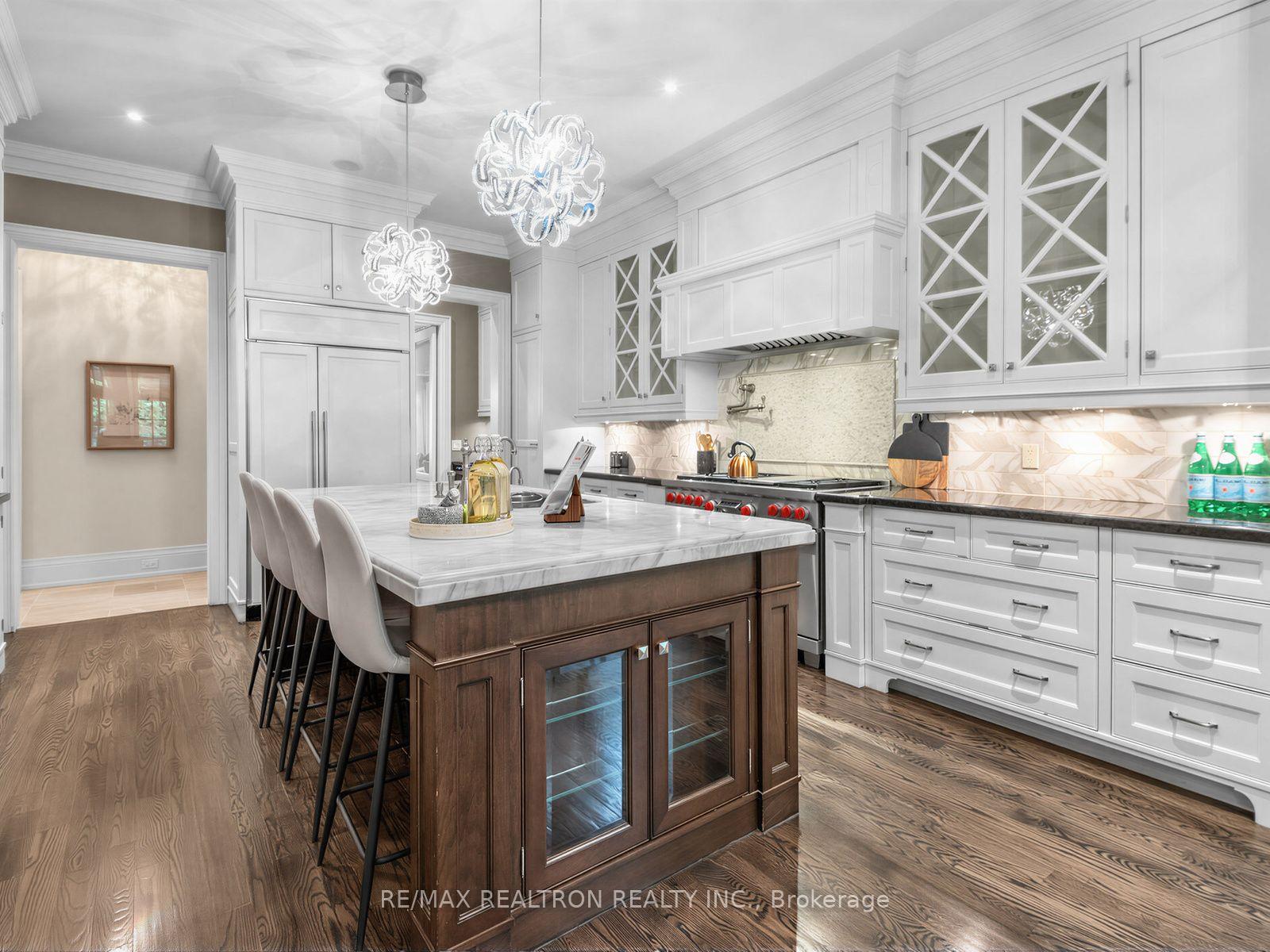 Photo 16 of 516 Vesta Drive, Toronto, Forest Hill South — HOMEH