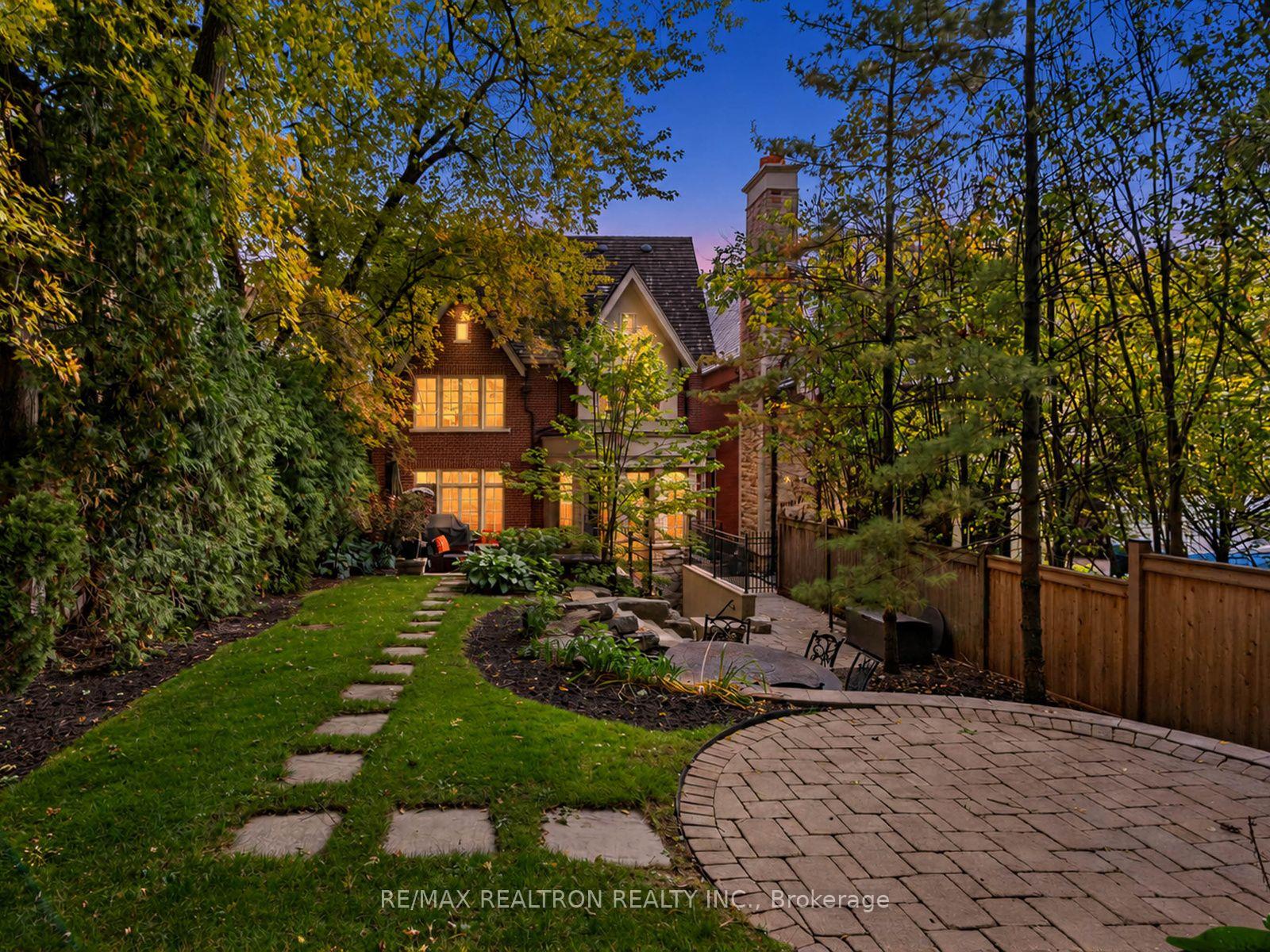 Photo 5 of 516 Vesta Drive, Toronto, Forest Hill South — HOMEH