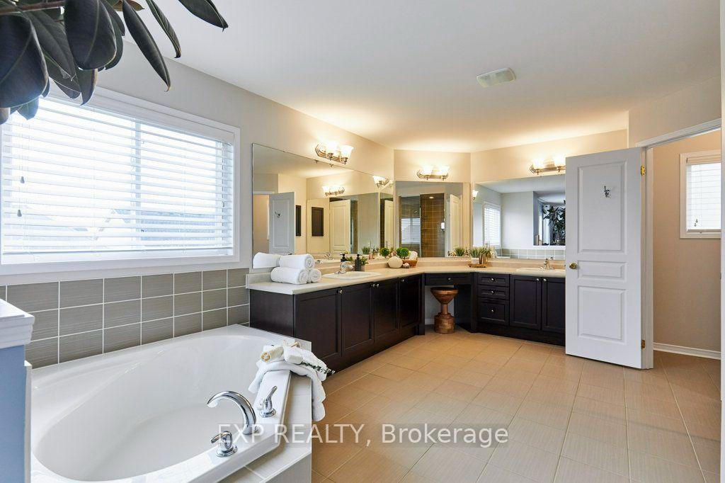 Photo 23 of 158 Jennings Drive, Clarington, Bowmanville — HOMEH