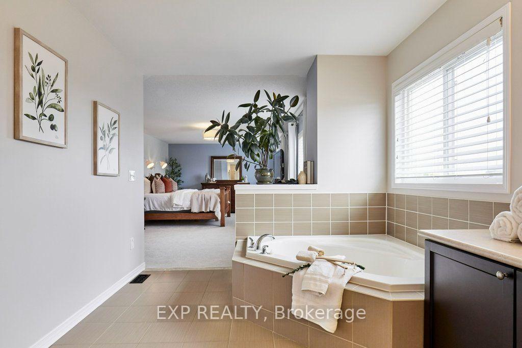 Photo 25 of 158 Jennings Drive, Clarington, Bowmanville — HOMEH