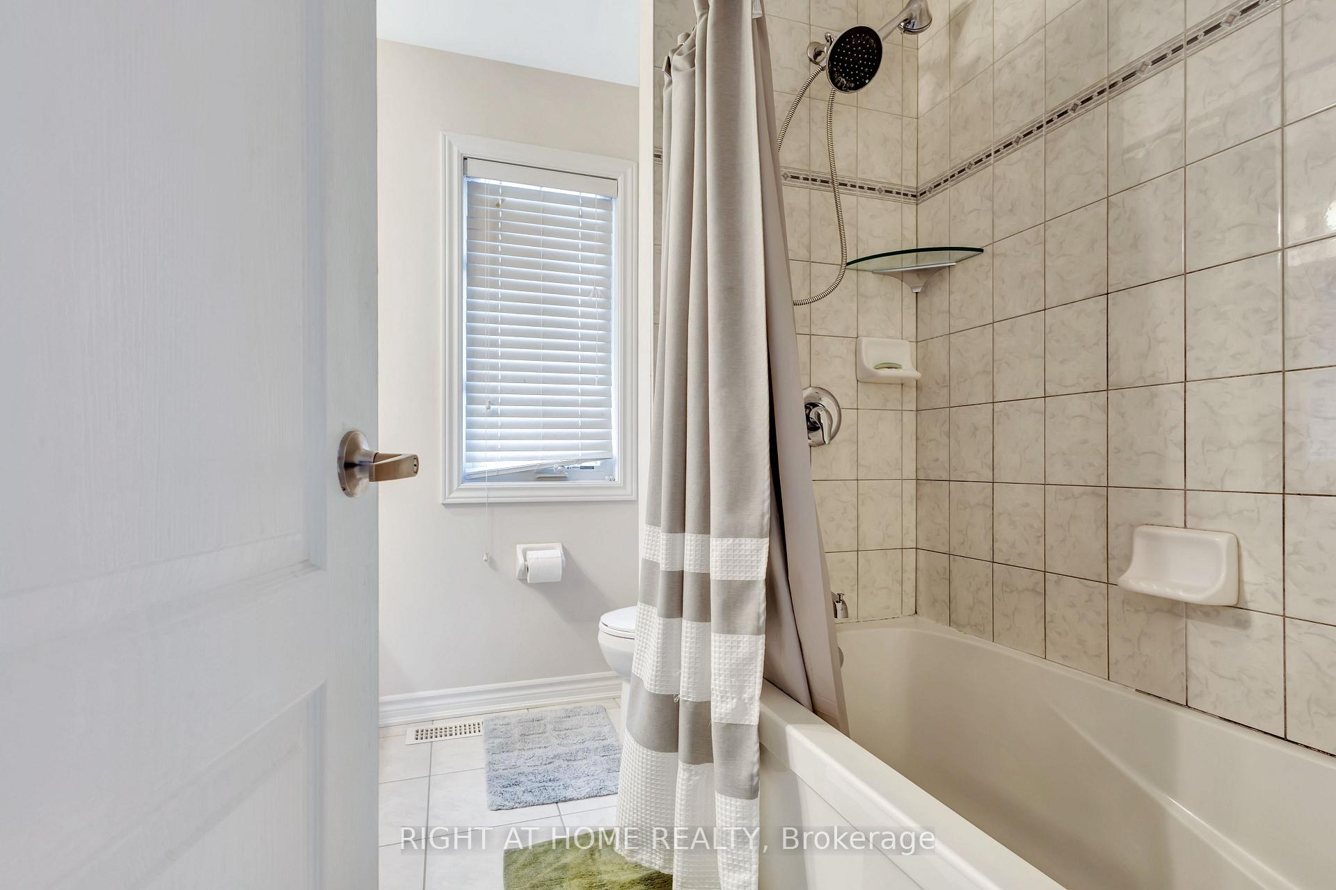 Photo 23 of 209 Rivertree Street, Ottawa, Kanata - Emerald Meadows/Trailwest — HOMEH