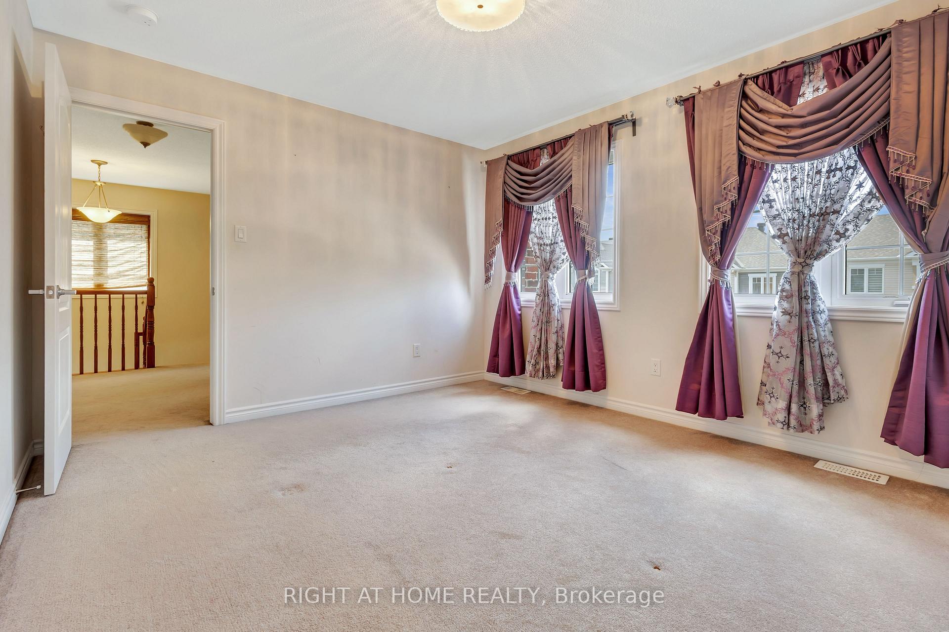 Photo 27 of 209 Rivertree Street, Ottawa, Kanata - Emerald Meadows/Trailwest — HOMEH