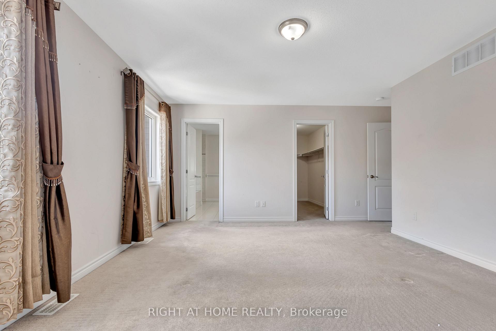 Photo 35 of 209 Rivertree Street, Ottawa, Kanata - Emerald Meadows/Trailwest — HOMEH
