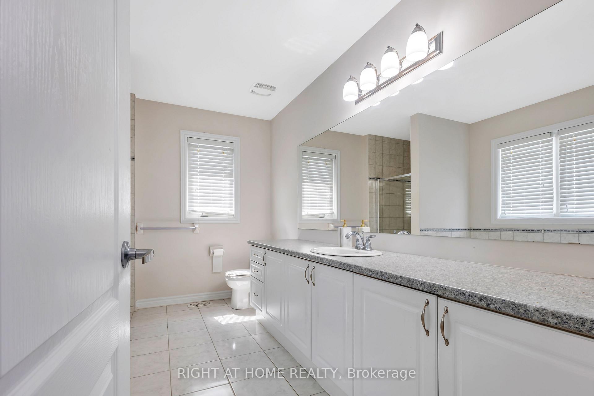 Photo 37 of 209 Rivertree Street, Ottawa, Kanata - Emerald Meadows/Trailwest — HOMEH