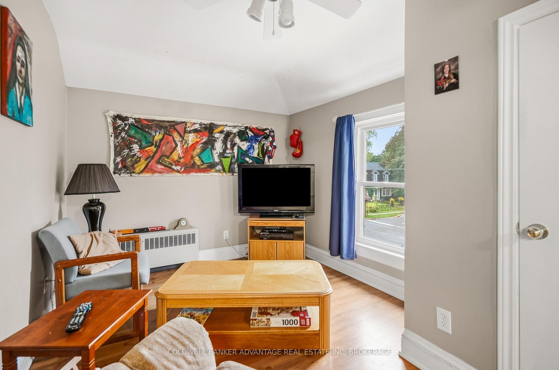 Photo 20 of 368 Niagara Street, Welland, Prince Charles — HOMEH