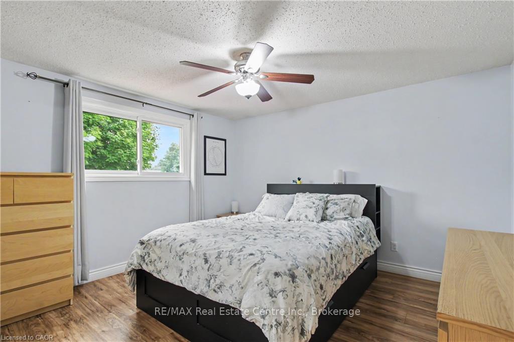 Photo 11 of 484B Red Fox Road, Waterloo, Colonial Acres — HOMEH