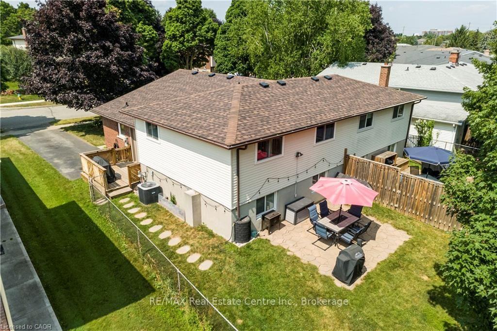 Photo 19 of 484B Red Fox Road, Waterloo, Colonial Acres — HOMEH