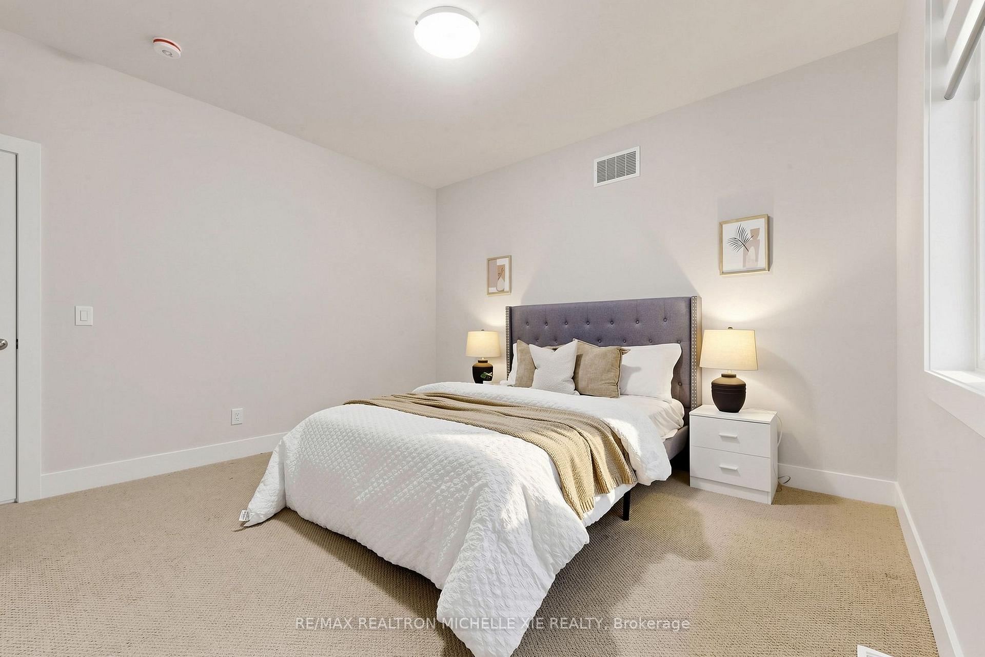Photo 38 of 9 Nanhai Avenue, Markham, Angus Glen — HOMEH