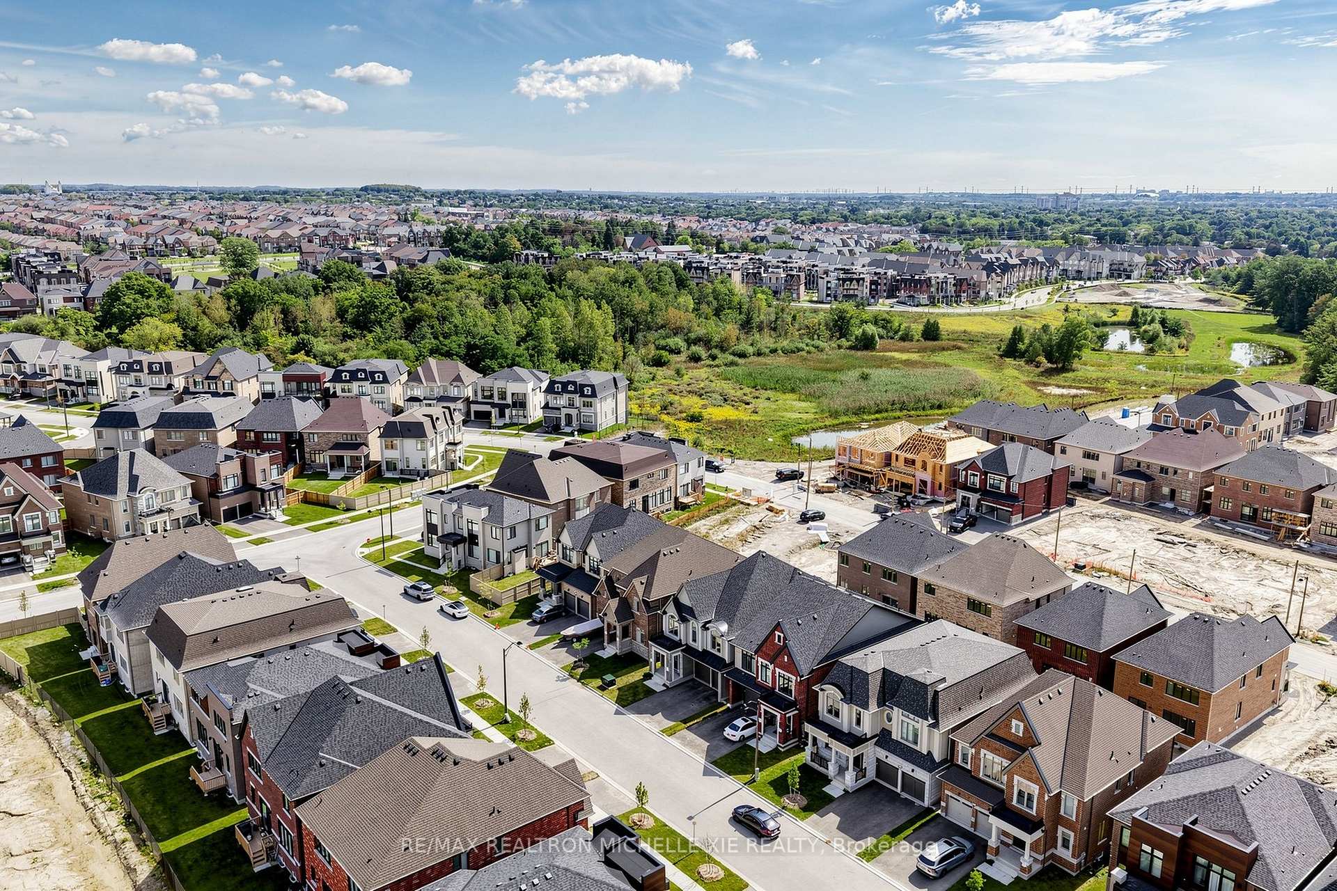 Photo 43 of 9 Nanhai Avenue, Markham, Angus Glen — HOMEH