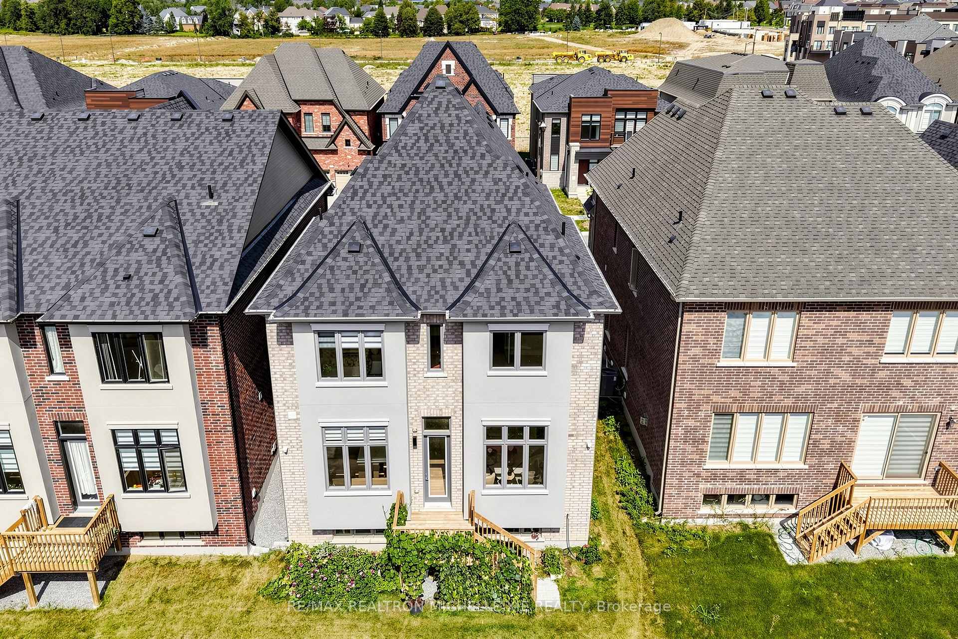 Photo 49 of 9 Nanhai Avenue, Markham, Angus Glen — HOMEH