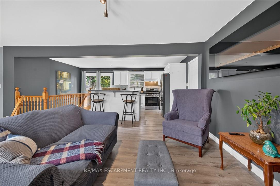 Photo 13 of 28 Nelles Street E, Haldimand — HOMEH