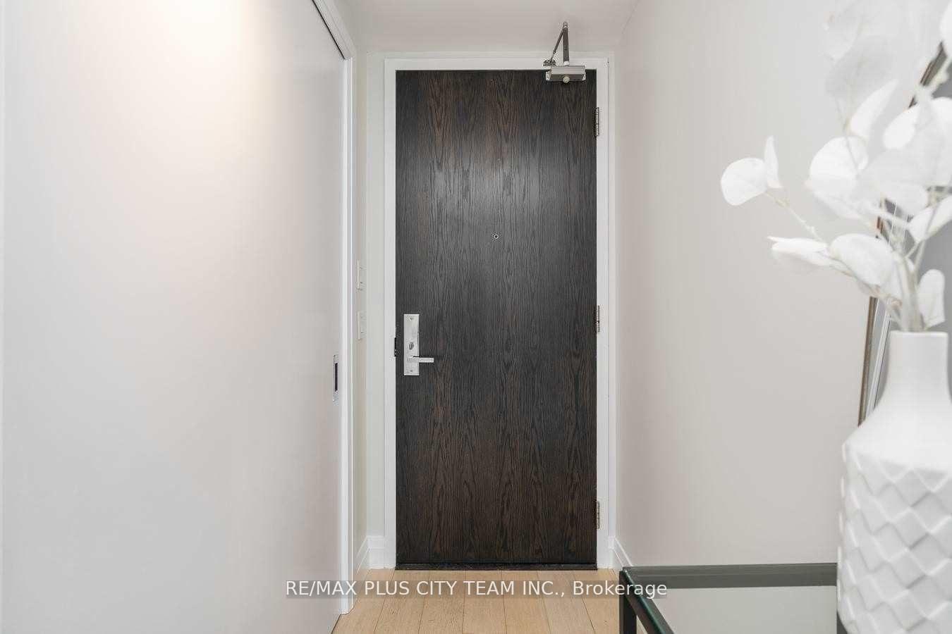 Photo 2 of Unit 2701, 224 King Street W, Toronto, Waterfront Communities — HOMEH