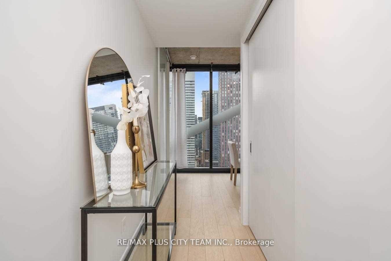 Photo 3 of Unit 2701, 224 King Street W, Toronto, Waterfront Communities — HOMEH