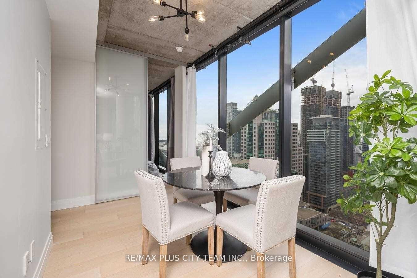 Photo 5 of Unit 2701, 224 King Street W, Toronto, Waterfront Communities — HOMEH
