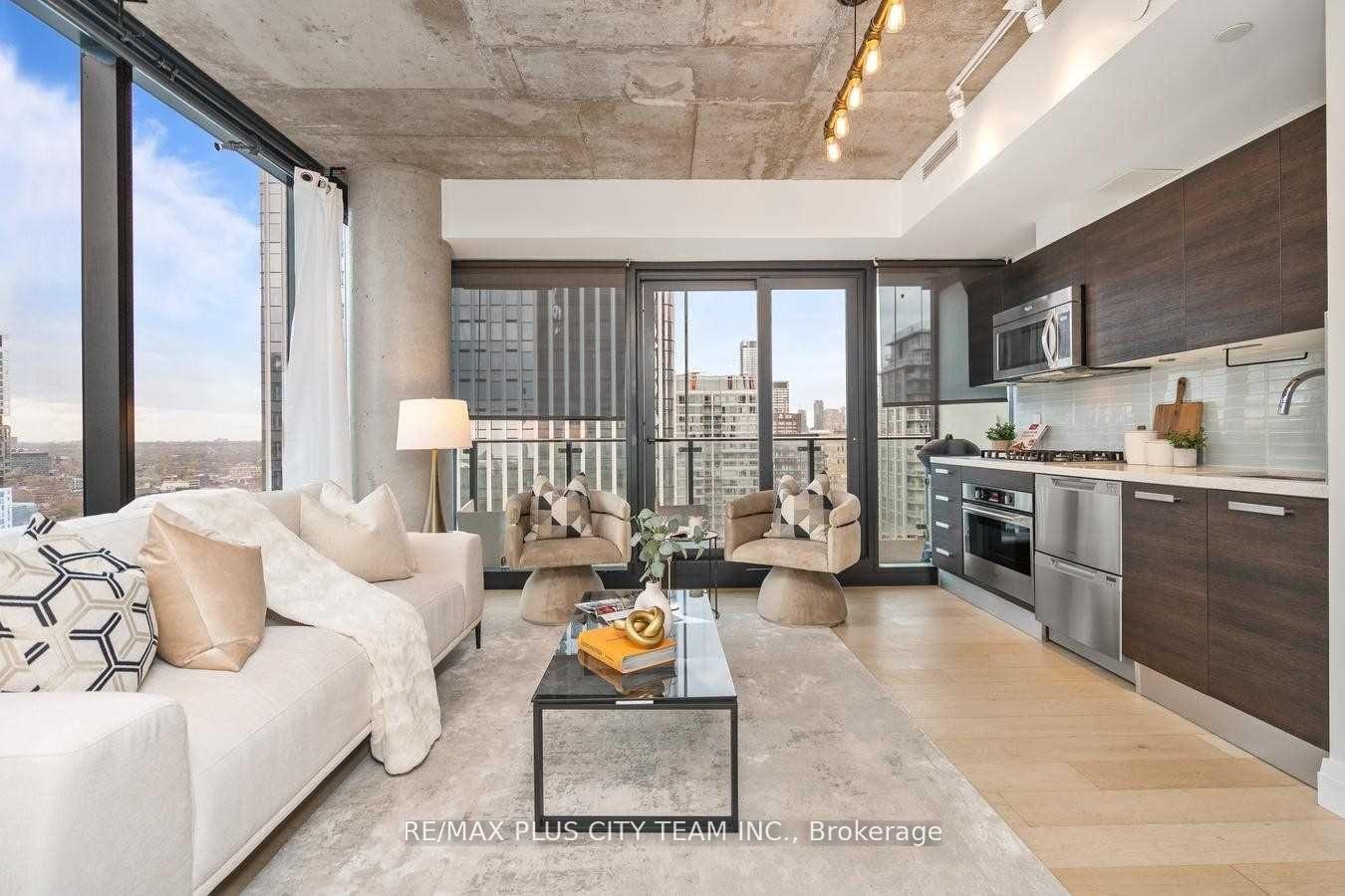 Photo 6 of Unit 2701, 224 King Street W, Toronto, Waterfront Communities — HOMEH