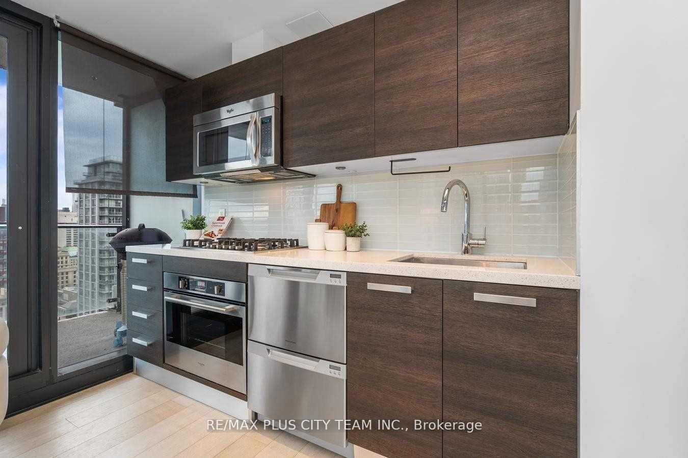 Photo 12 of Unit 2701, 224 King Street W, Toronto, Waterfront Communities — HOMEH
