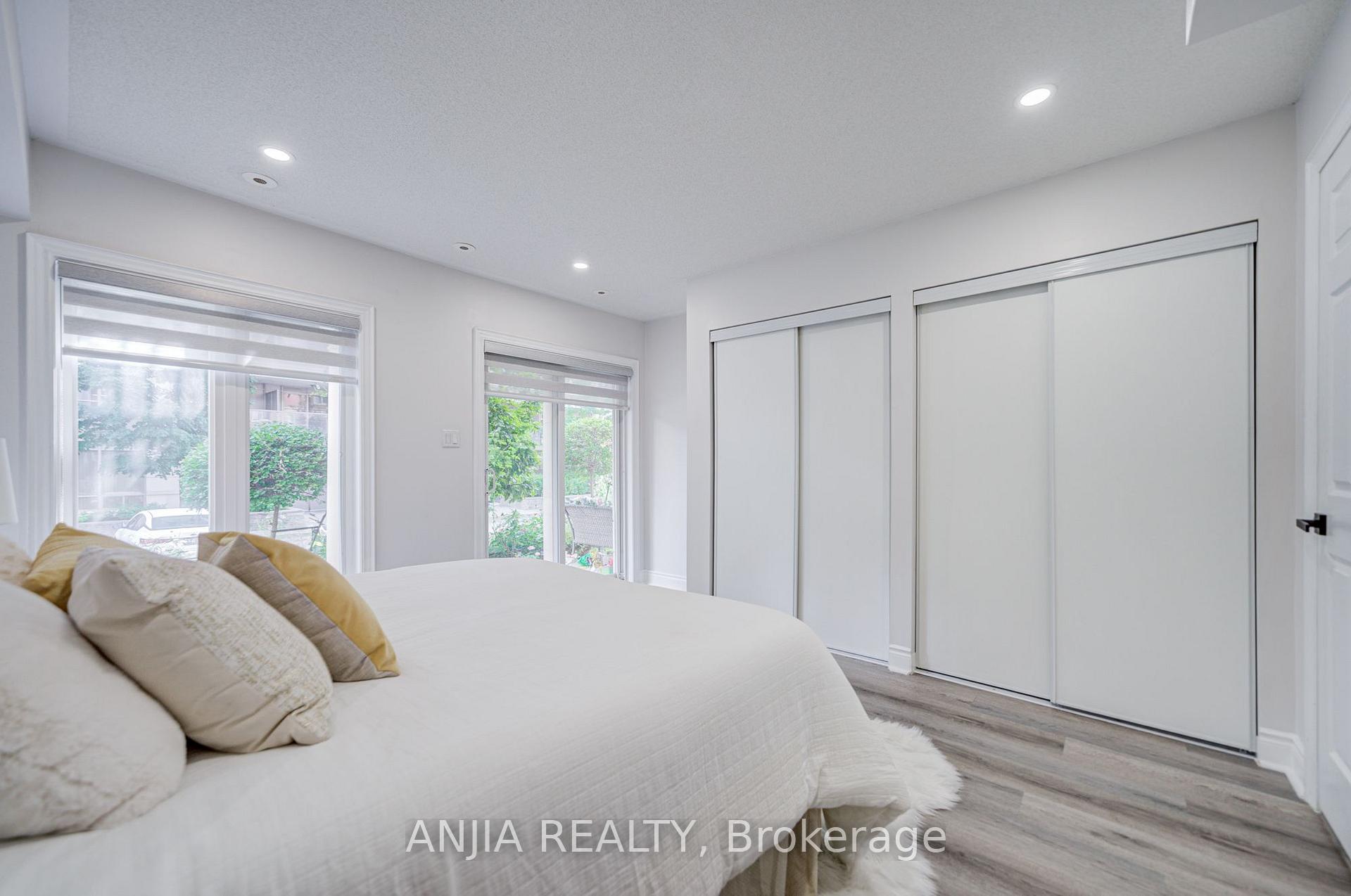 Photo 12 of 25 Galleria Parkway, Markham, Commerce Valley — HOMEH