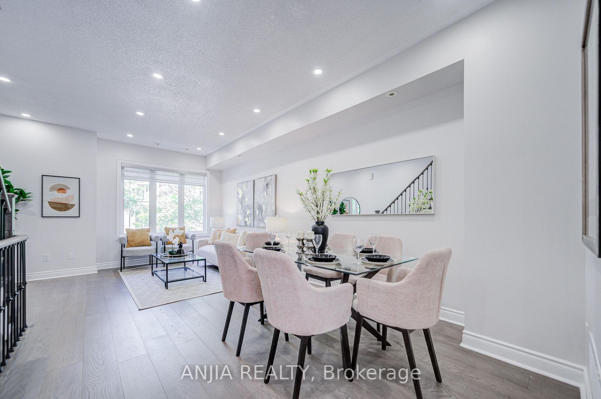Photo 13 of 25 Galleria Parkway, Markham, Commerce Valley — HOMEH