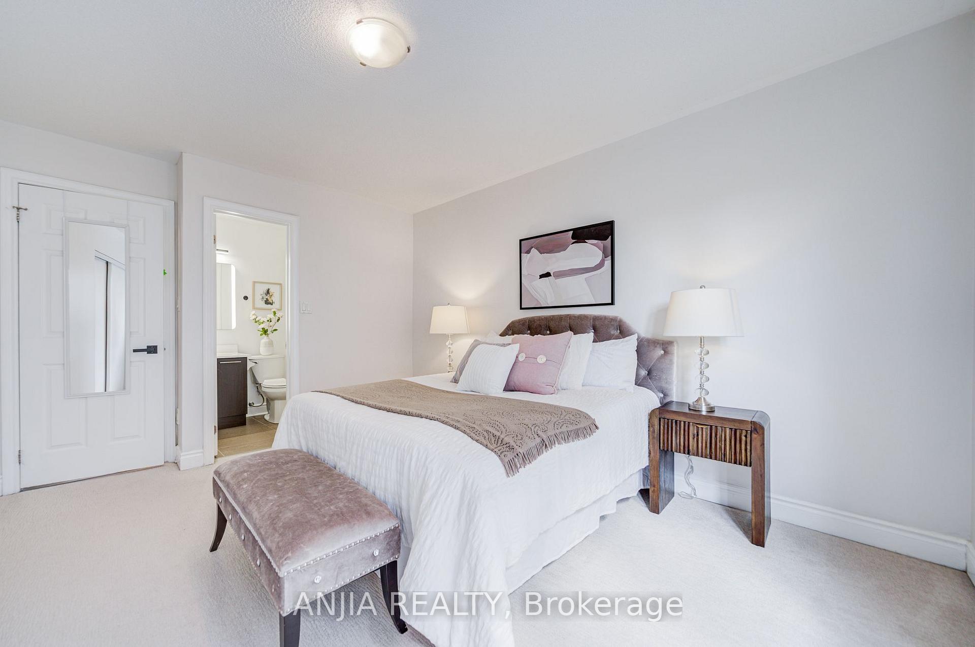 Photo 31 of 25 Galleria Parkway, Markham, Commerce Valley — HOMEH