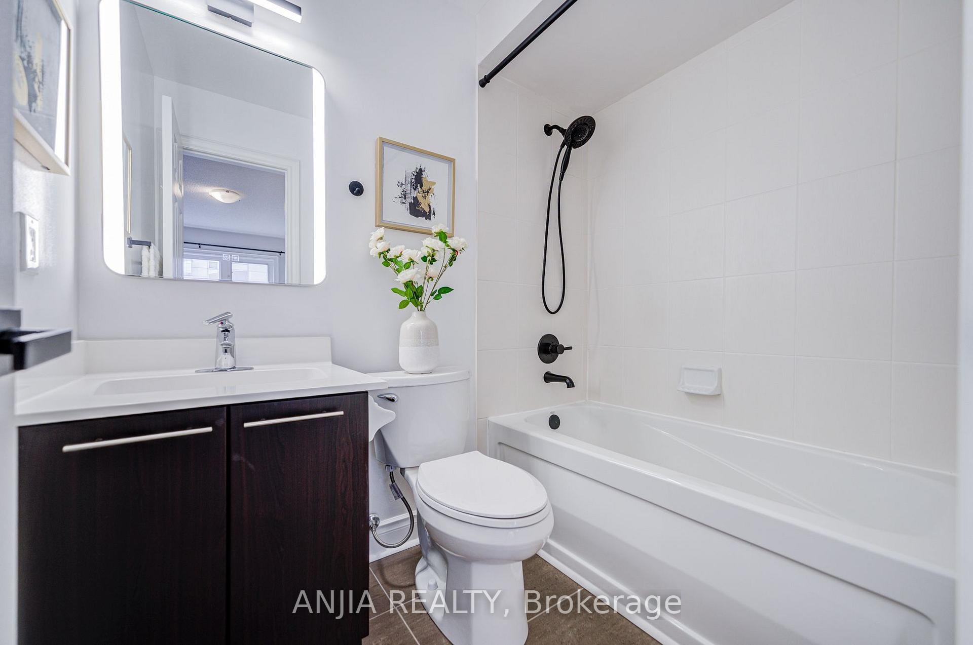 Photo 33 of 25 Galleria Parkway, Markham, Commerce Valley — HOMEH