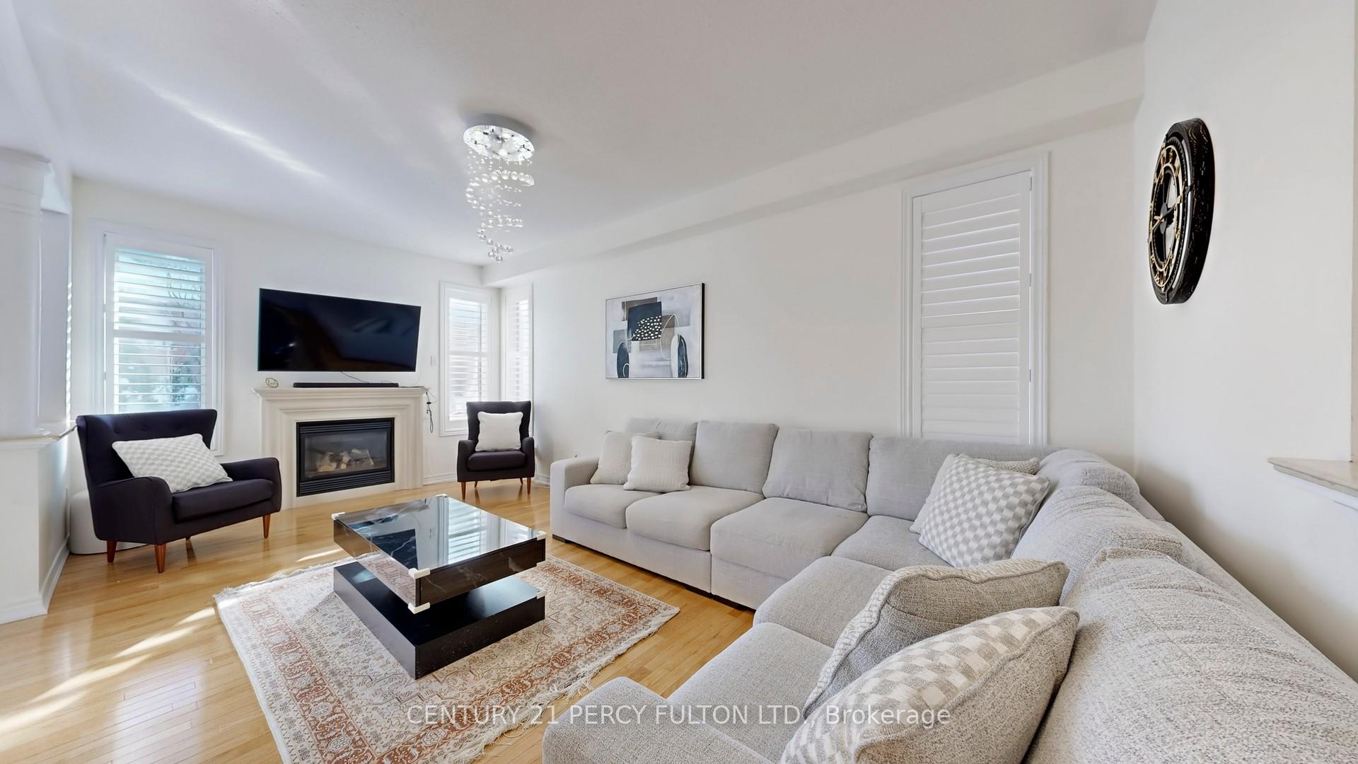 Photo 7 of 145 Silver Maple Road, Richmond Hill, Jefferson — HOMEH