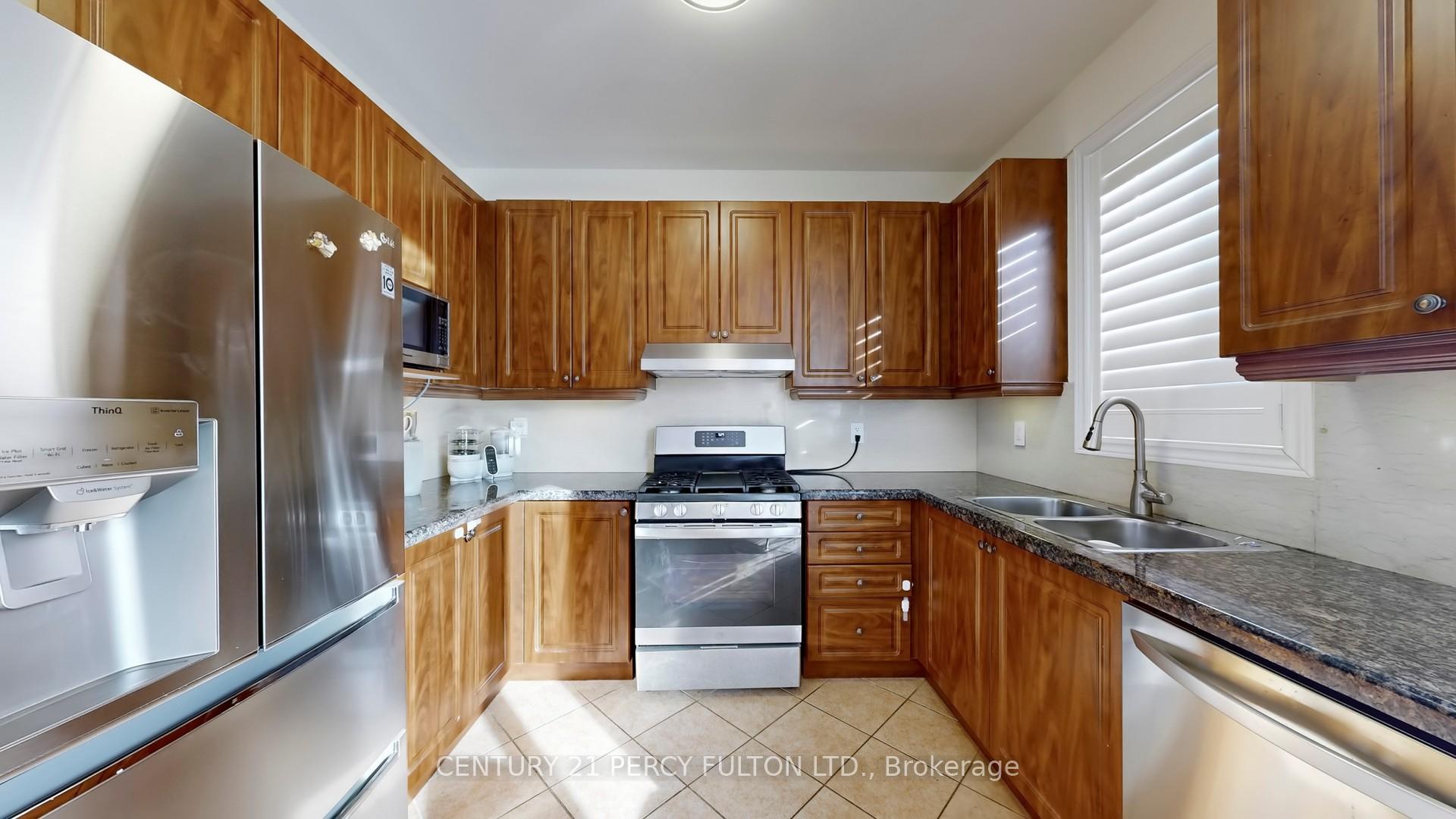 Photo 10 of 145 Silver Maple Road, Richmond Hill, Jefferson — HOMEH