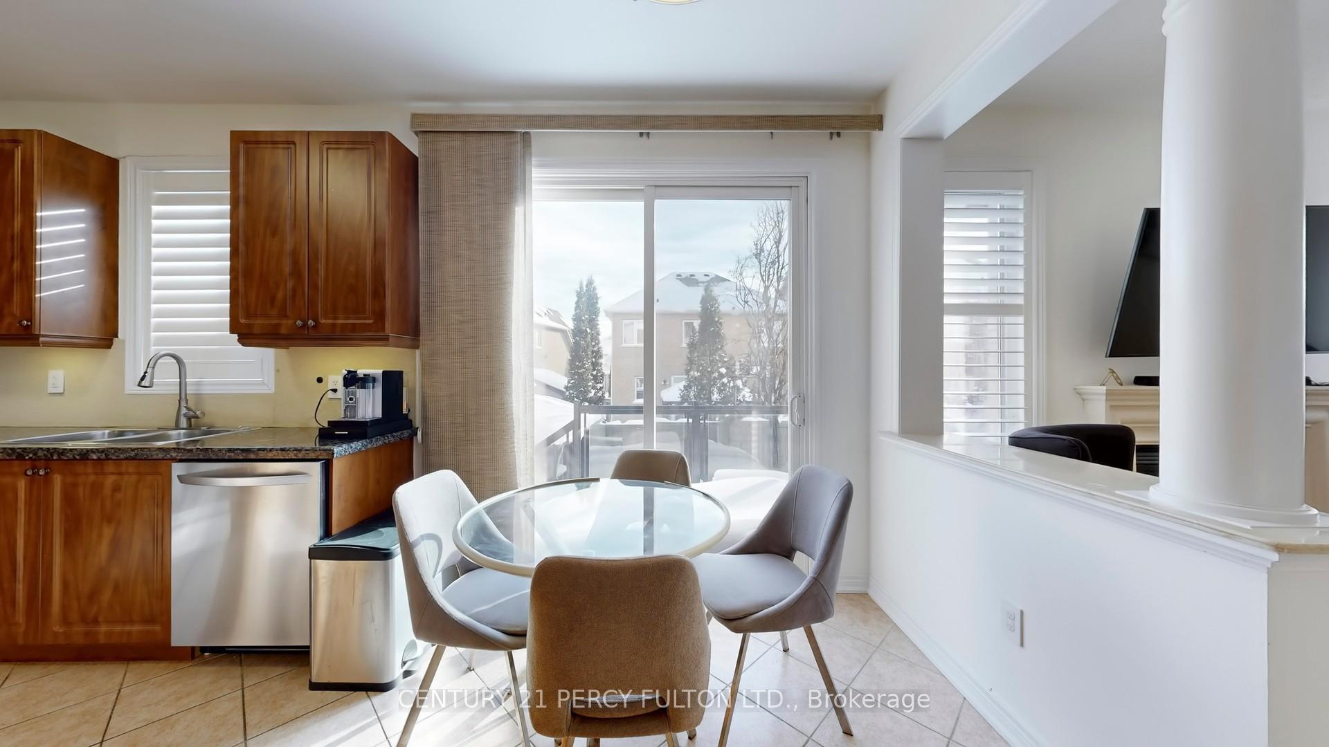 Photo 12 of 145 Silver Maple Road, Richmond Hill, Jefferson — HOMEH