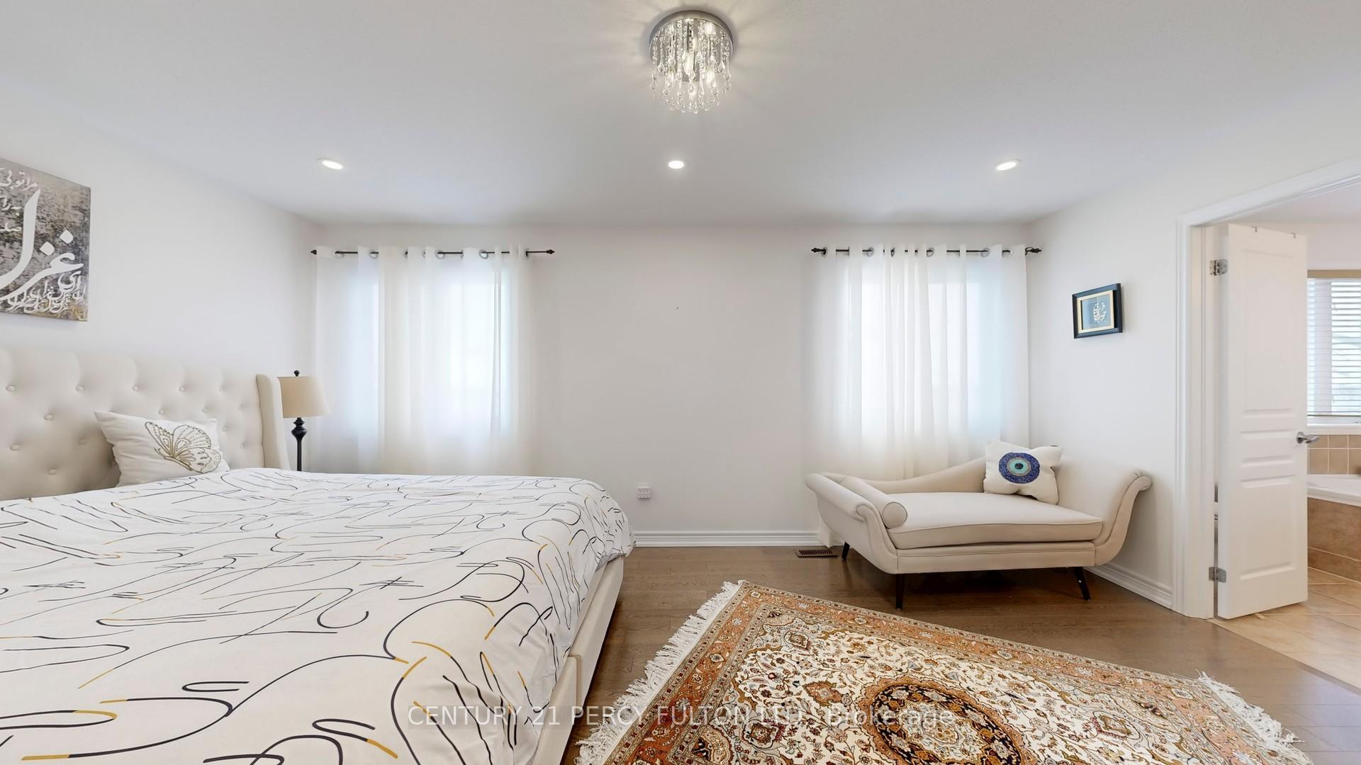 Photo 24 of 145 Silver Maple Road, Richmond Hill, Jefferson — HOMEH