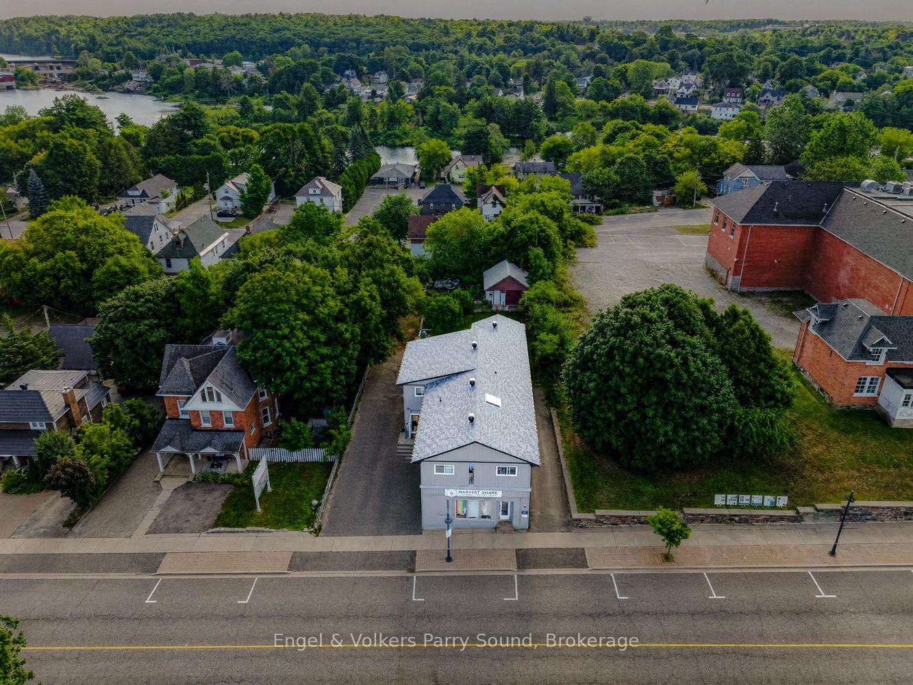 Photo 2 of Unit C, 93 James Street, Parry Sound — HOMEH